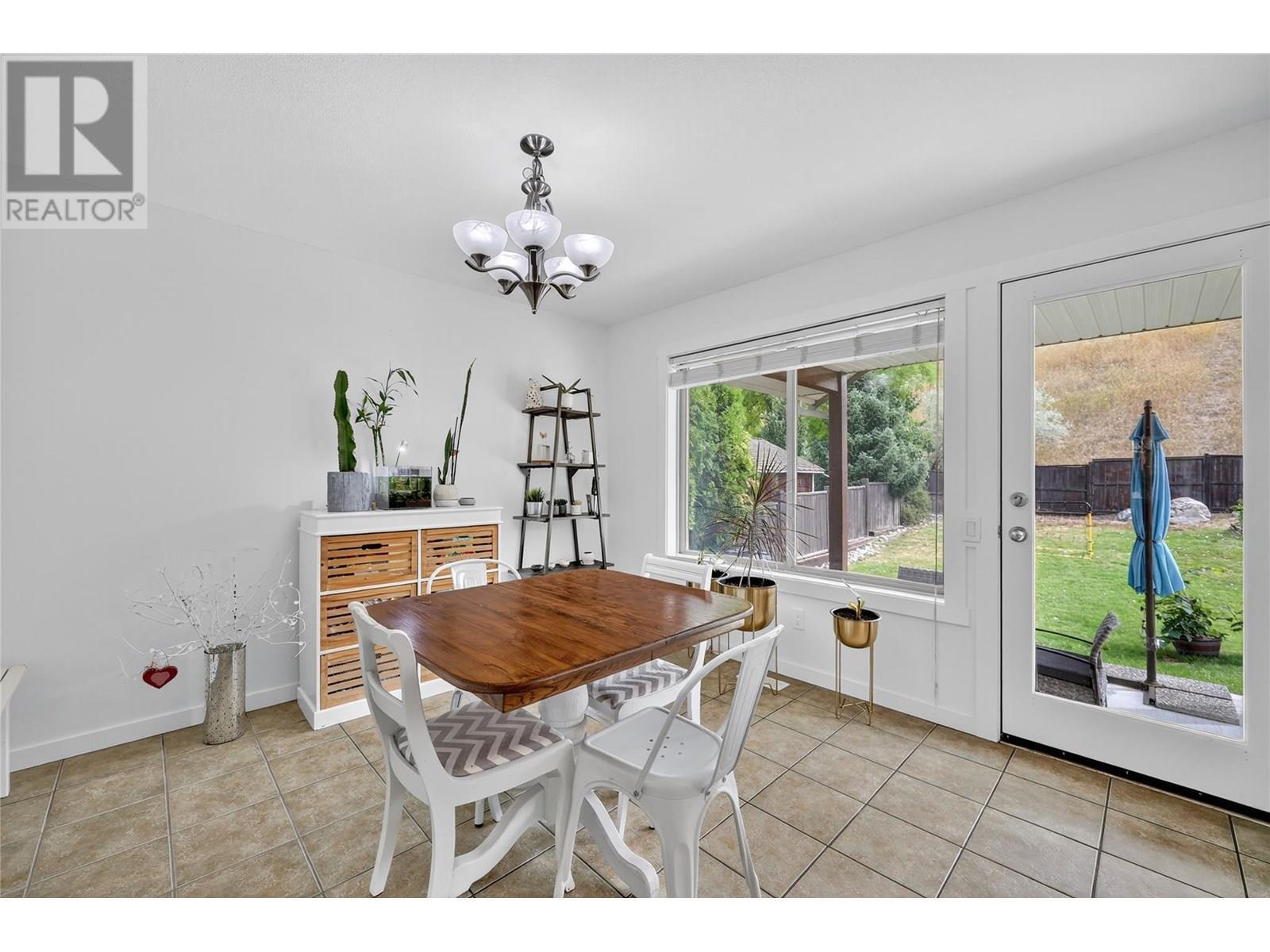 KELOWNA, British Columbia, V1W 4X9, CA, 4 Bedrooms Bedrooms, ,3 BathroomsBathrooms,Residential,For Sale,1898520