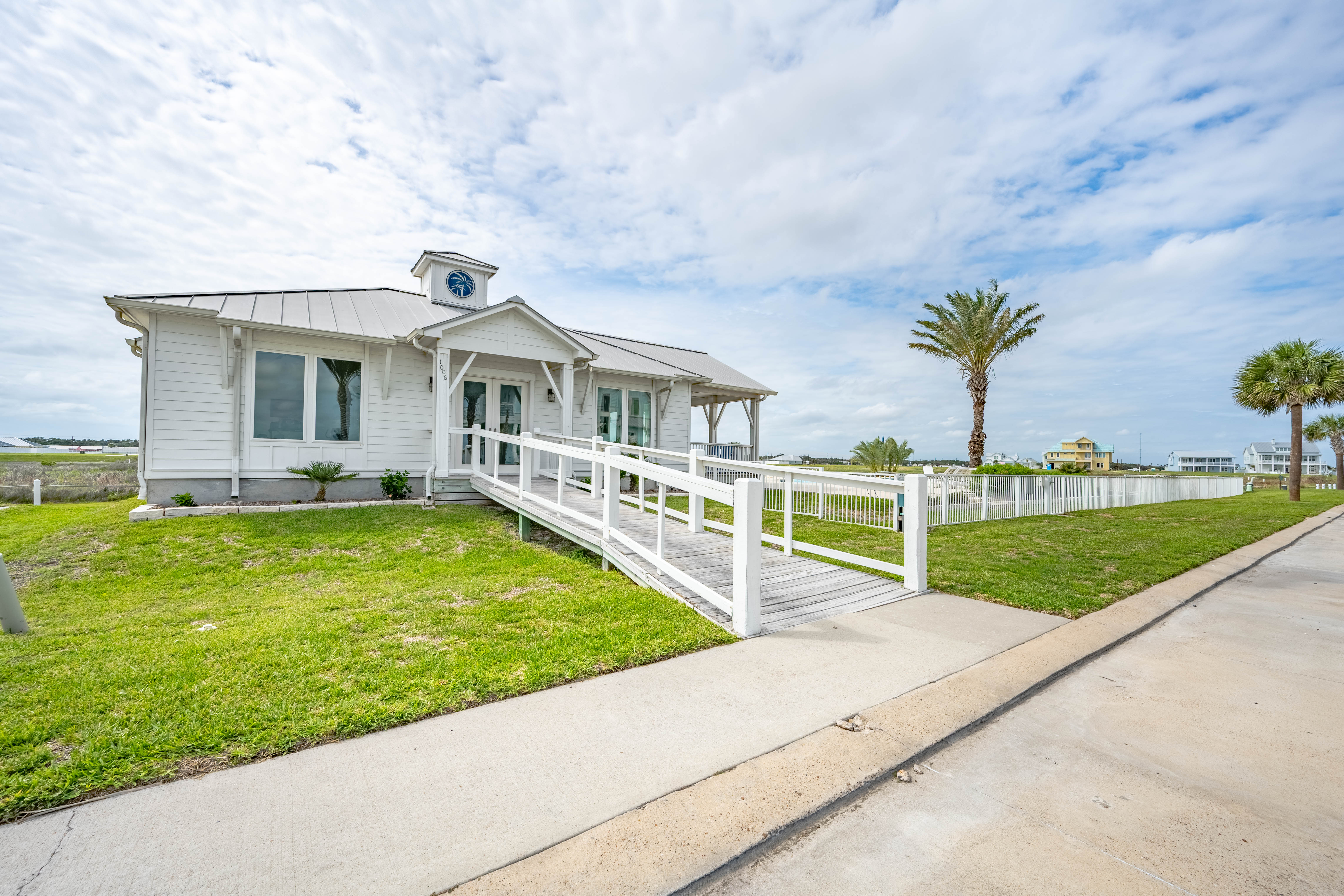  Scenic Rockport Canal-Front Lot - 物件實景