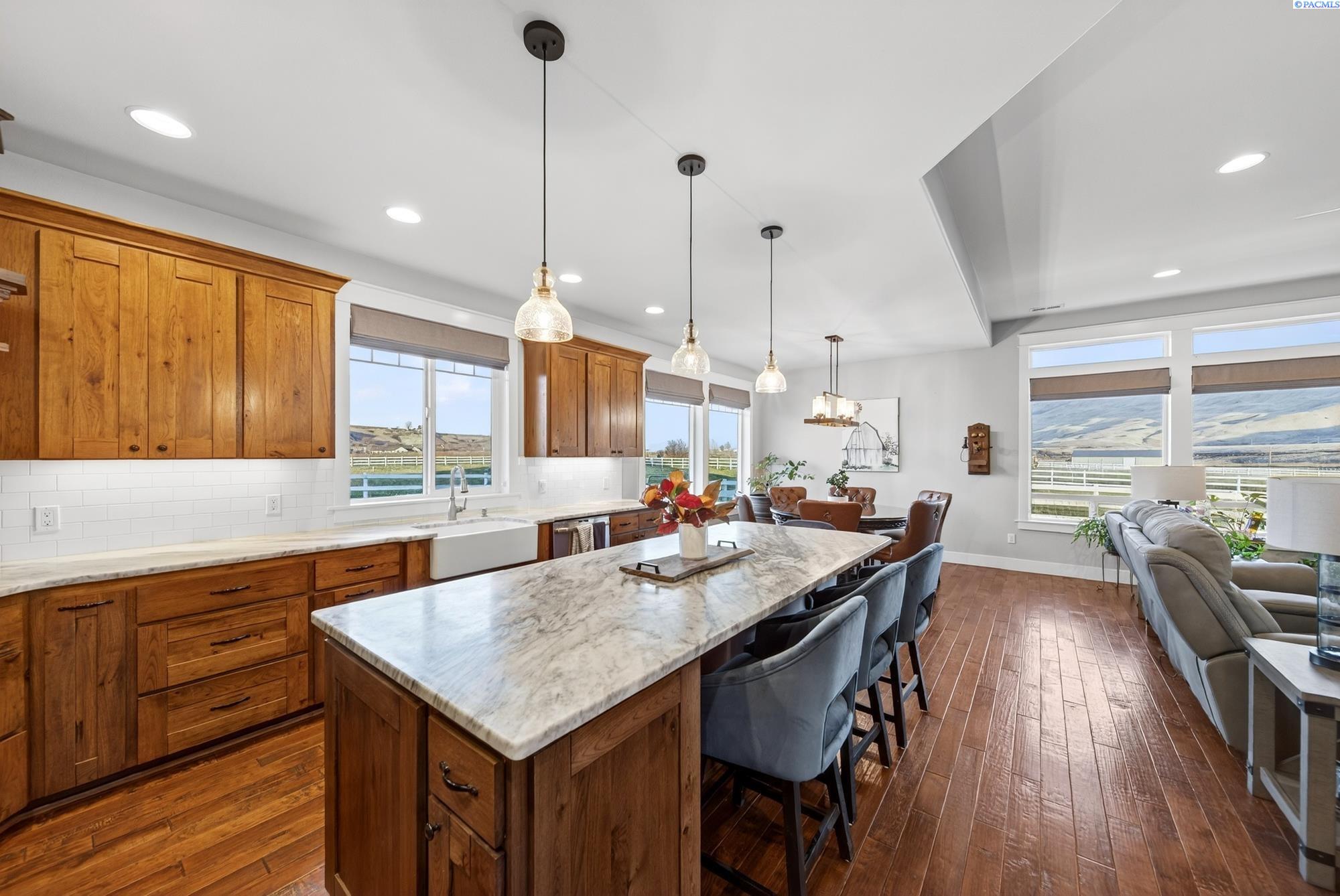 Prosser, Washington, 99350, United States, 3 Bedrooms Bedrooms, ,1 BathroomBathrooms,Residential,For Sale,1998379