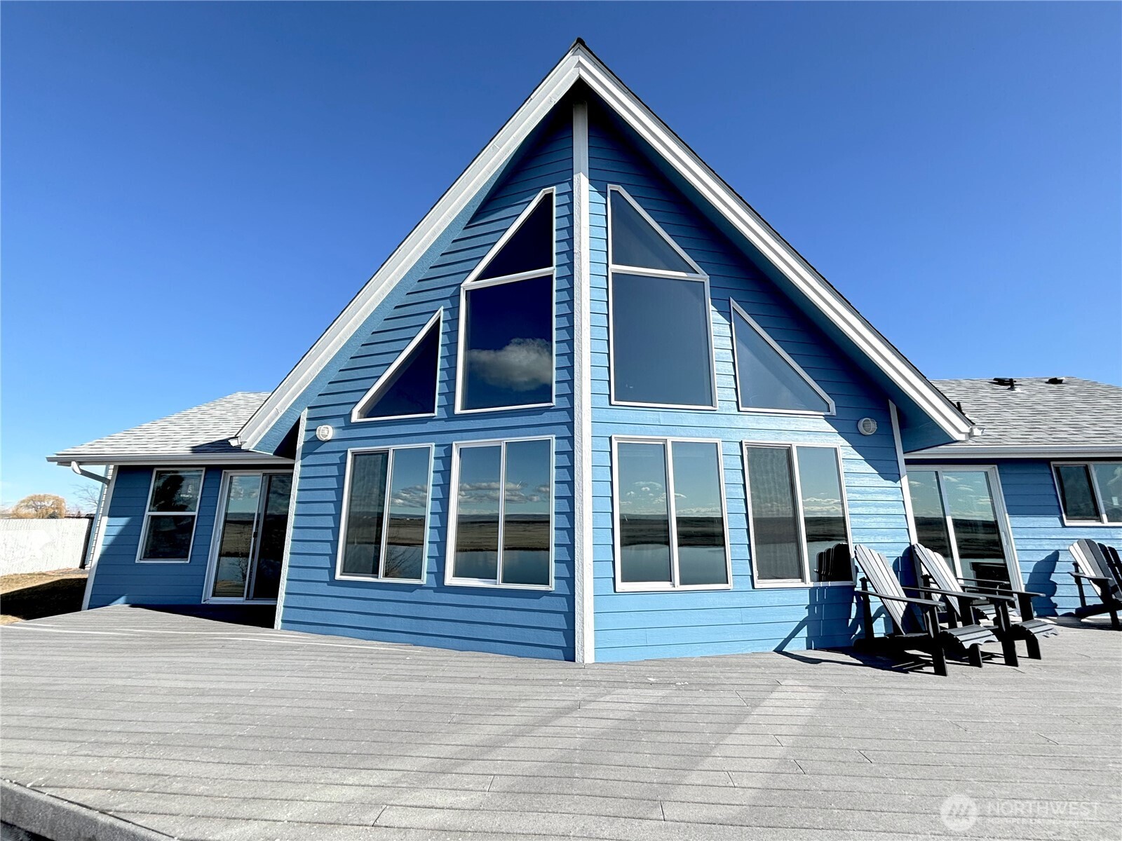 Moses Lake, Washington, 98837, United States, 3 Bedrooms Bedrooms, ,2 BathroomsBathrooms,Residential,For Sale,1876419