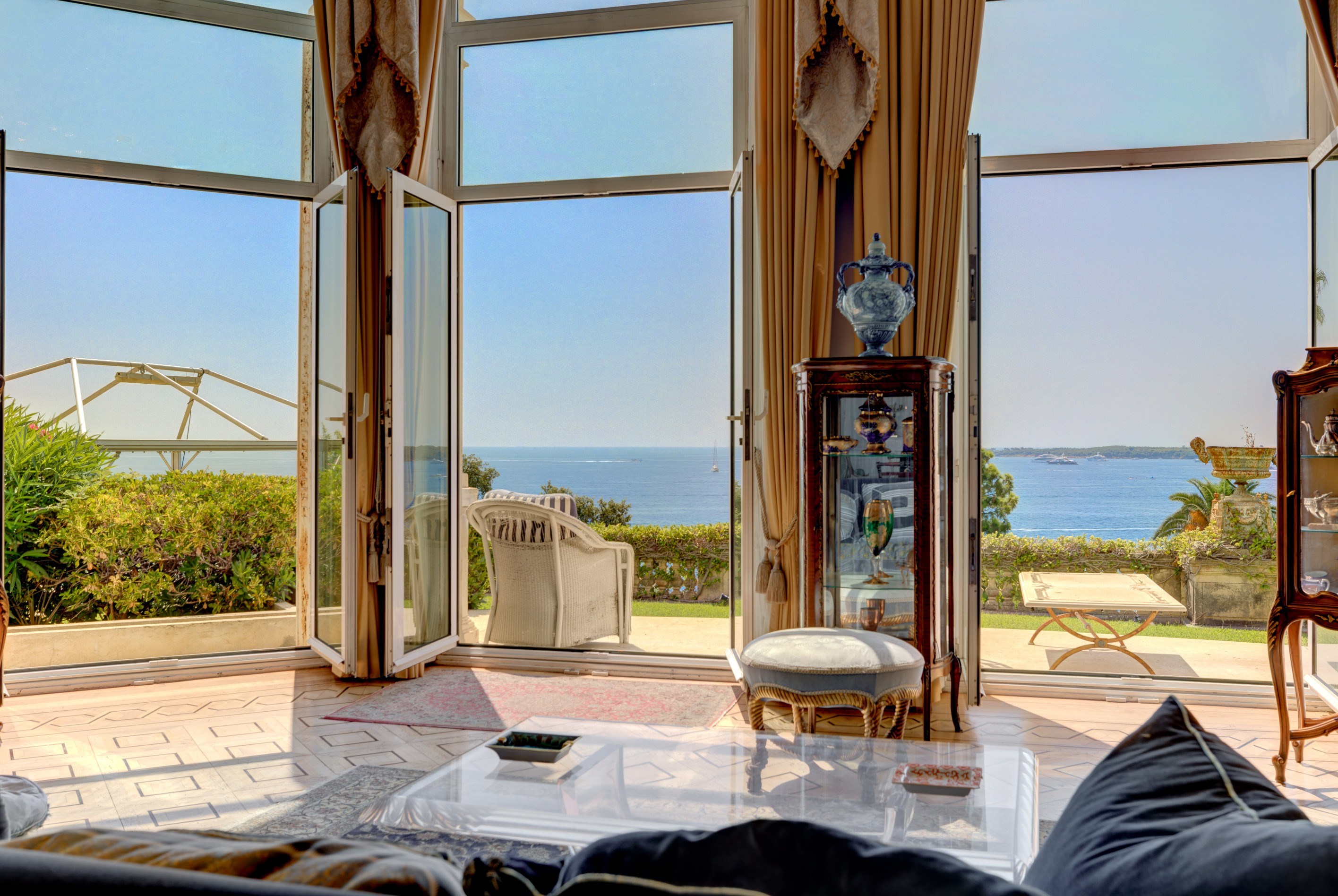  Luxury Cannes Apartment for Sale, Stunning Sea Views, Villa Menier, Private Pool - 物件實景