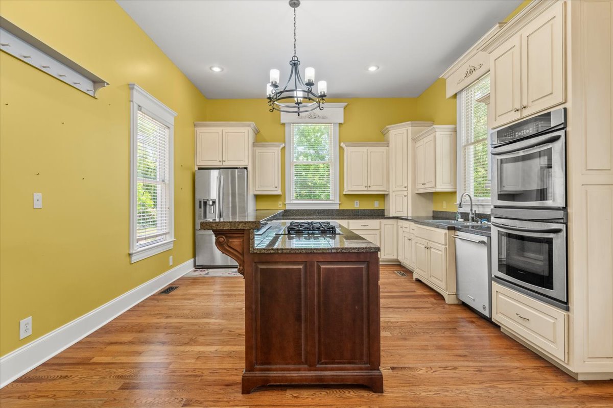 Hartsville, South Carolina, 29550, United States, 4 Bedrooms Bedrooms, ,4 BathroomsBathrooms,Residential,For Sale,1820221