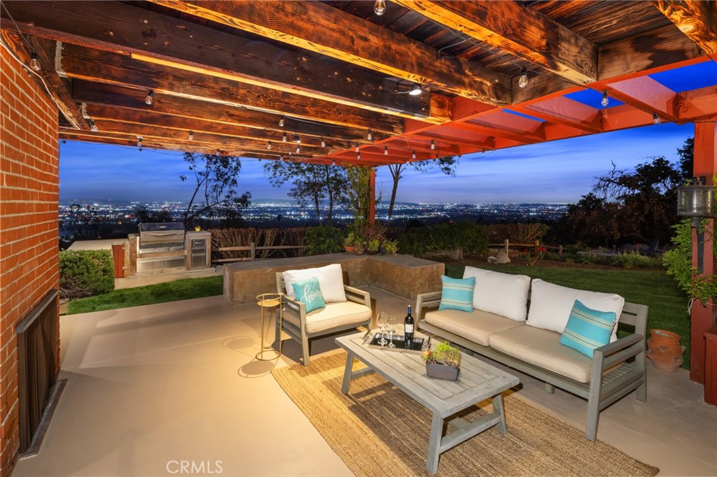 Sierra Madre, California, 91024, United States, 5 Bedrooms Bedrooms, ,2 BathroomsBathrooms,Residential,For Sale,1777104