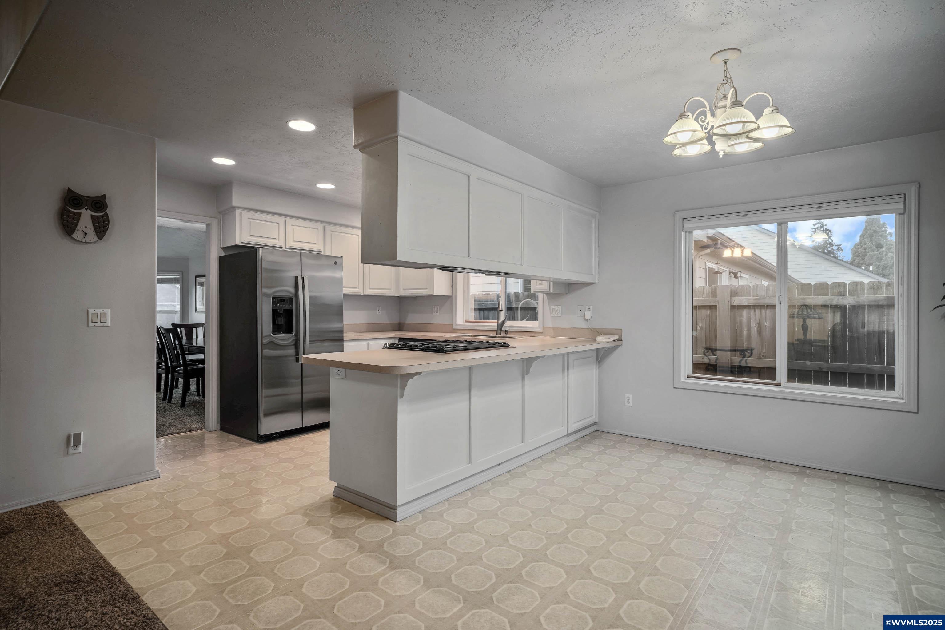 Keizer, Oregon, 97303, United States, 3 Bedrooms Bedrooms, ,2 BathroomsBathrooms,Residential,For Sale,1995738