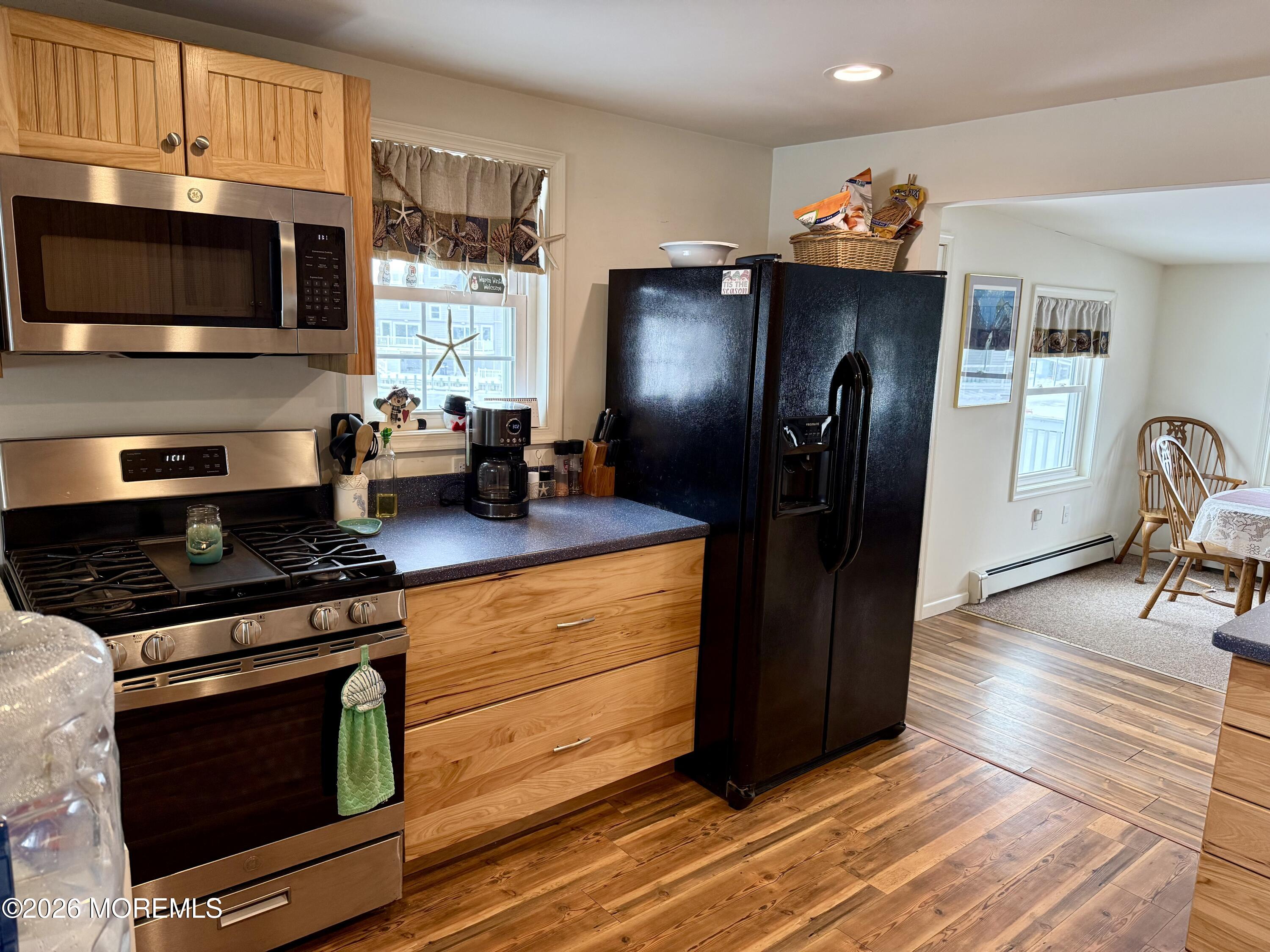 Manahawkin, New Jersey, 08050, United States, 3 Bedrooms Bedrooms, ,2 BathroomsBathrooms,Residential,For Sale,2015902