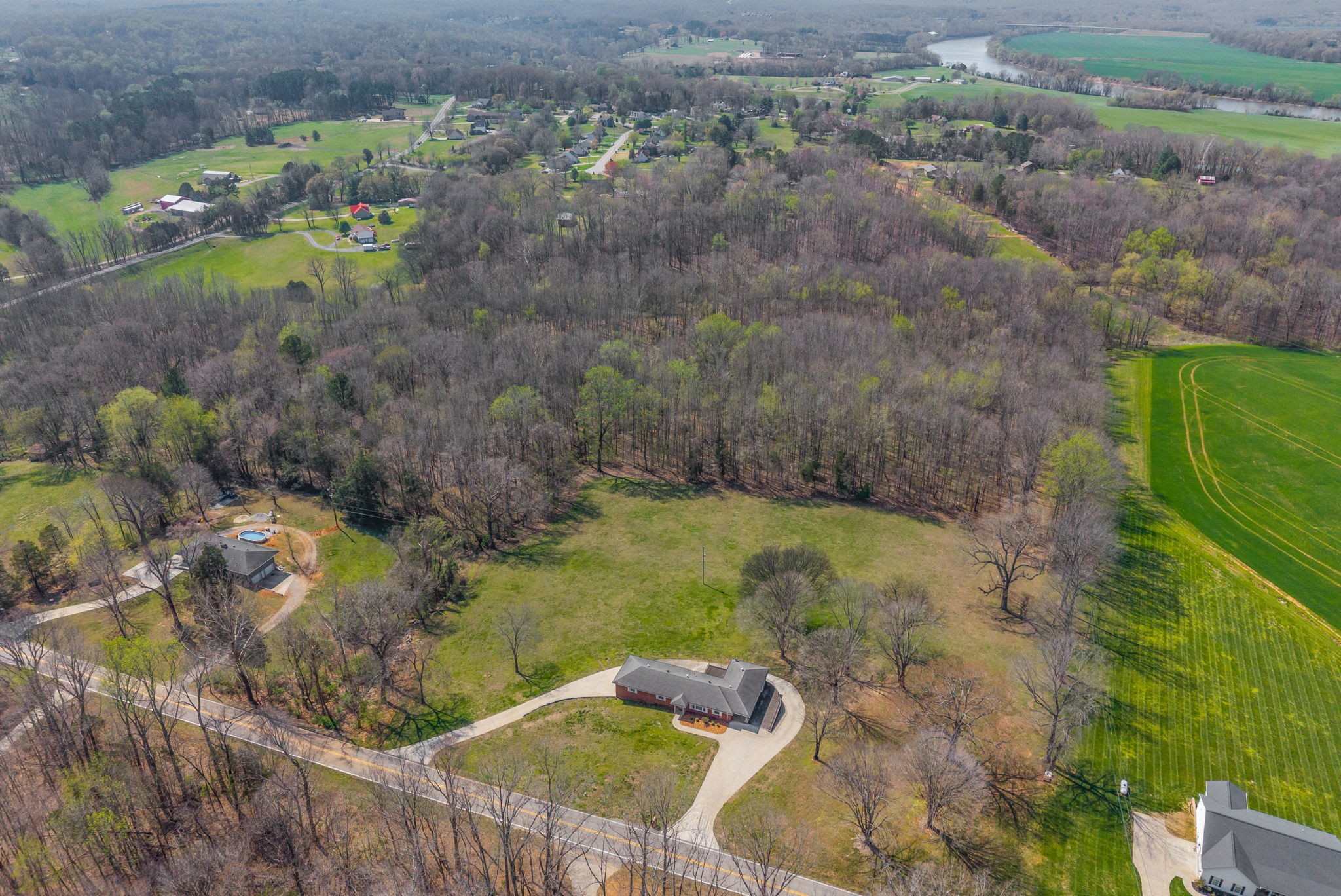 Clarksville, Tennessee, 37040, United States, 2 Bedrooms Bedrooms, ,2 BathroomsBathrooms,Residential,For Sale,2030332