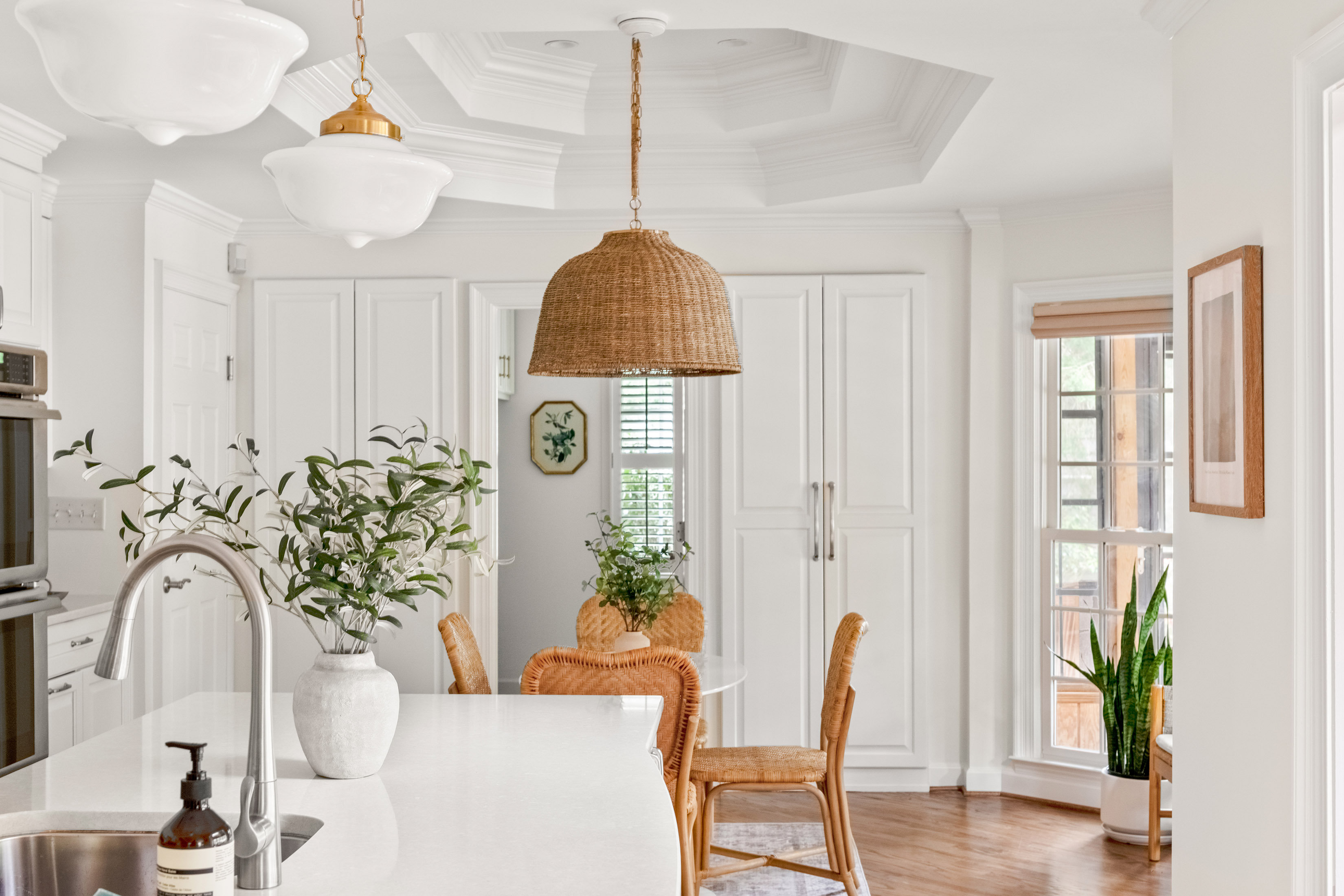  Beautifully Reimagined and Meticulously Maintained Home - 物件實景