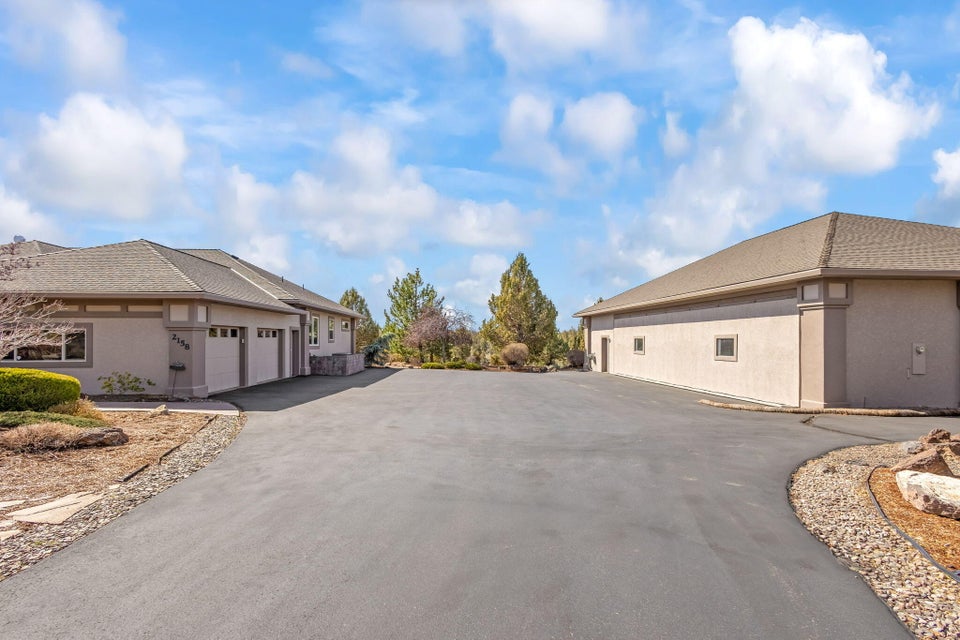 Prineville, Oregon, 97754, United States, 3 Bedrooms Bedrooms, ,3 BathroomsBathrooms,Residential,For Sale,1770738