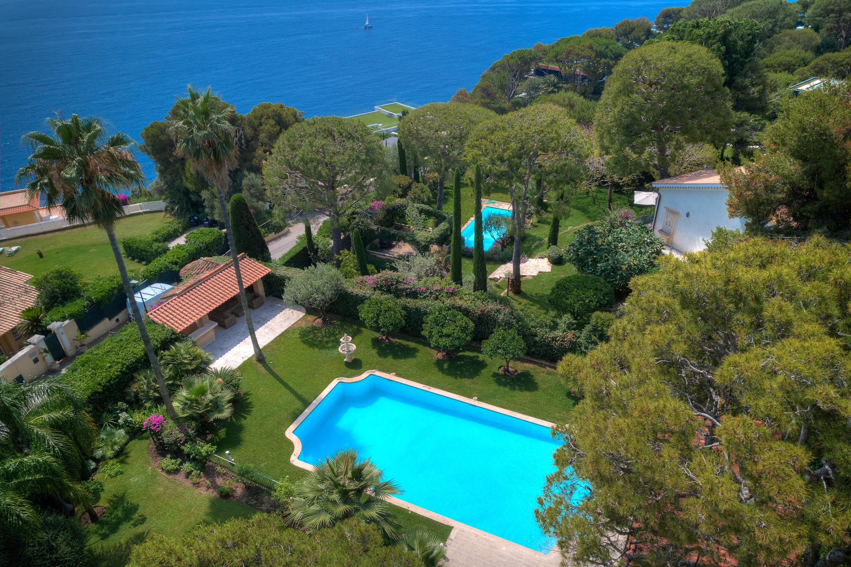  Luxury sea-view villa for sale in Saint-Jean-Cap-Ferrat – 550 sqm, guest house,… - 物件實景