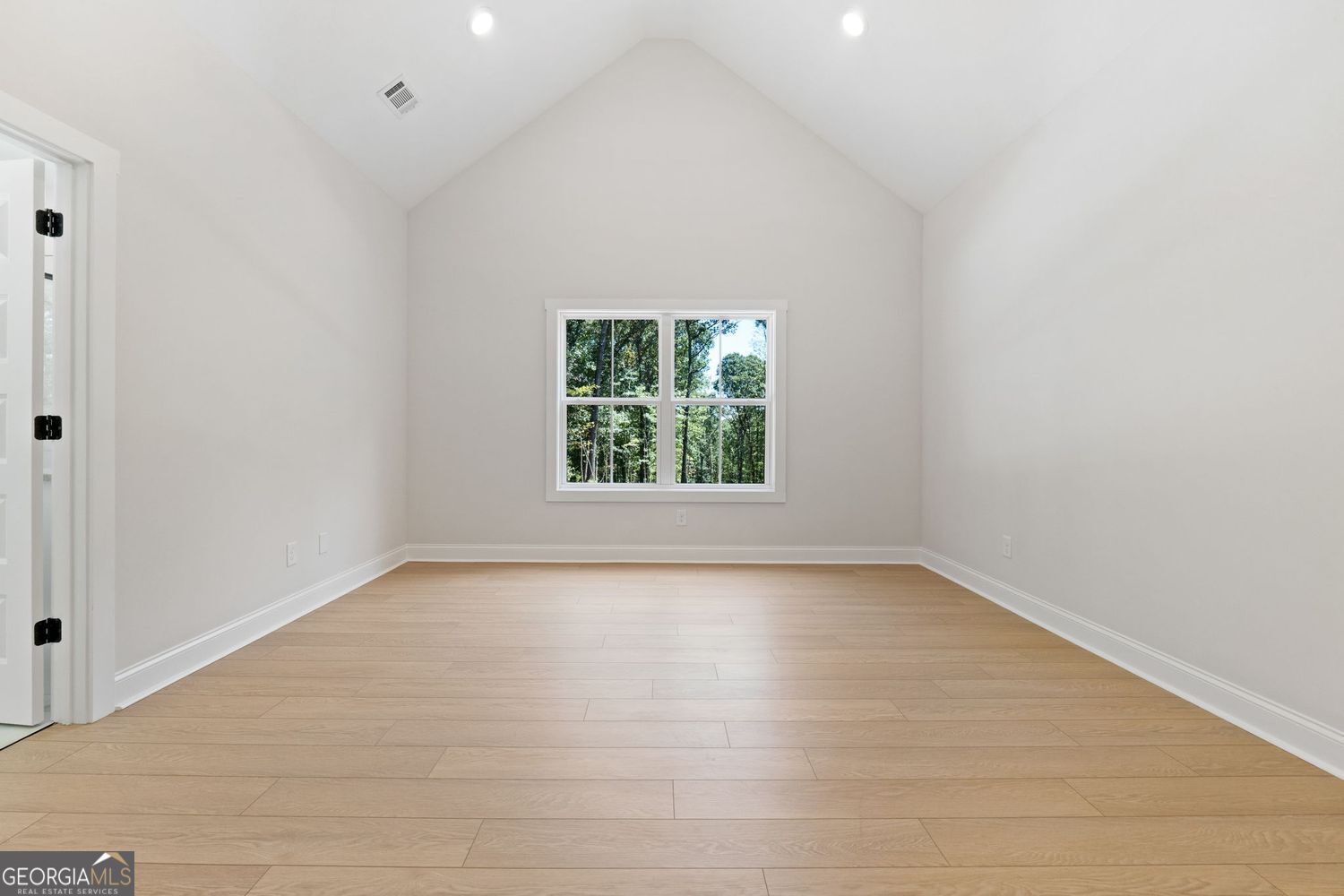 Forsyth, Georgia, 31029, United States, 4 Bedrooms Bedrooms, ,3 BathroomsBathrooms,Residential,For Sale,1922681