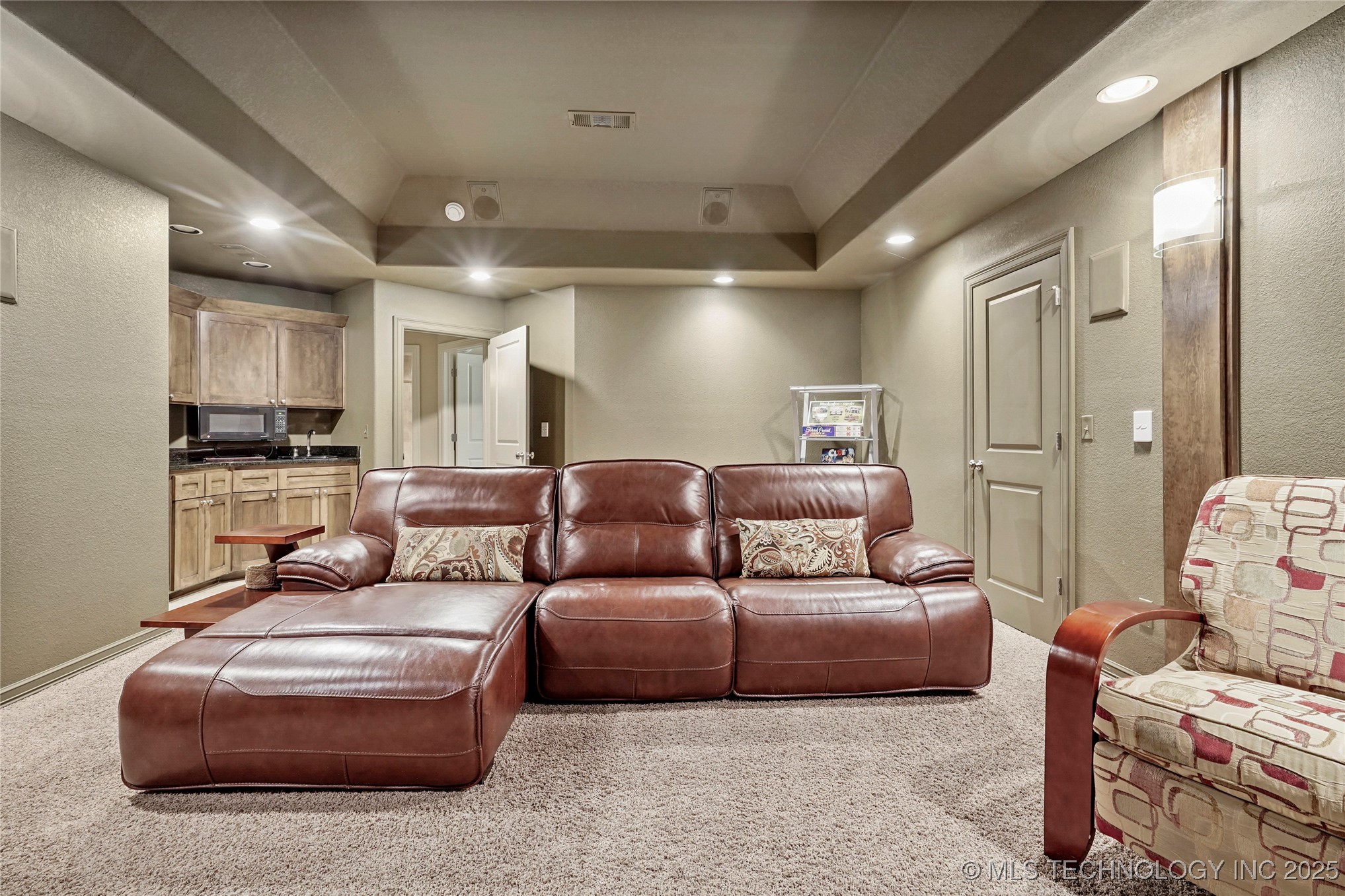 Tulsa, Oklahoma, 74137, United States, 5 Bedrooms Bedrooms, ,5 BathroomsBathrooms,Residential,For Sale,1990316