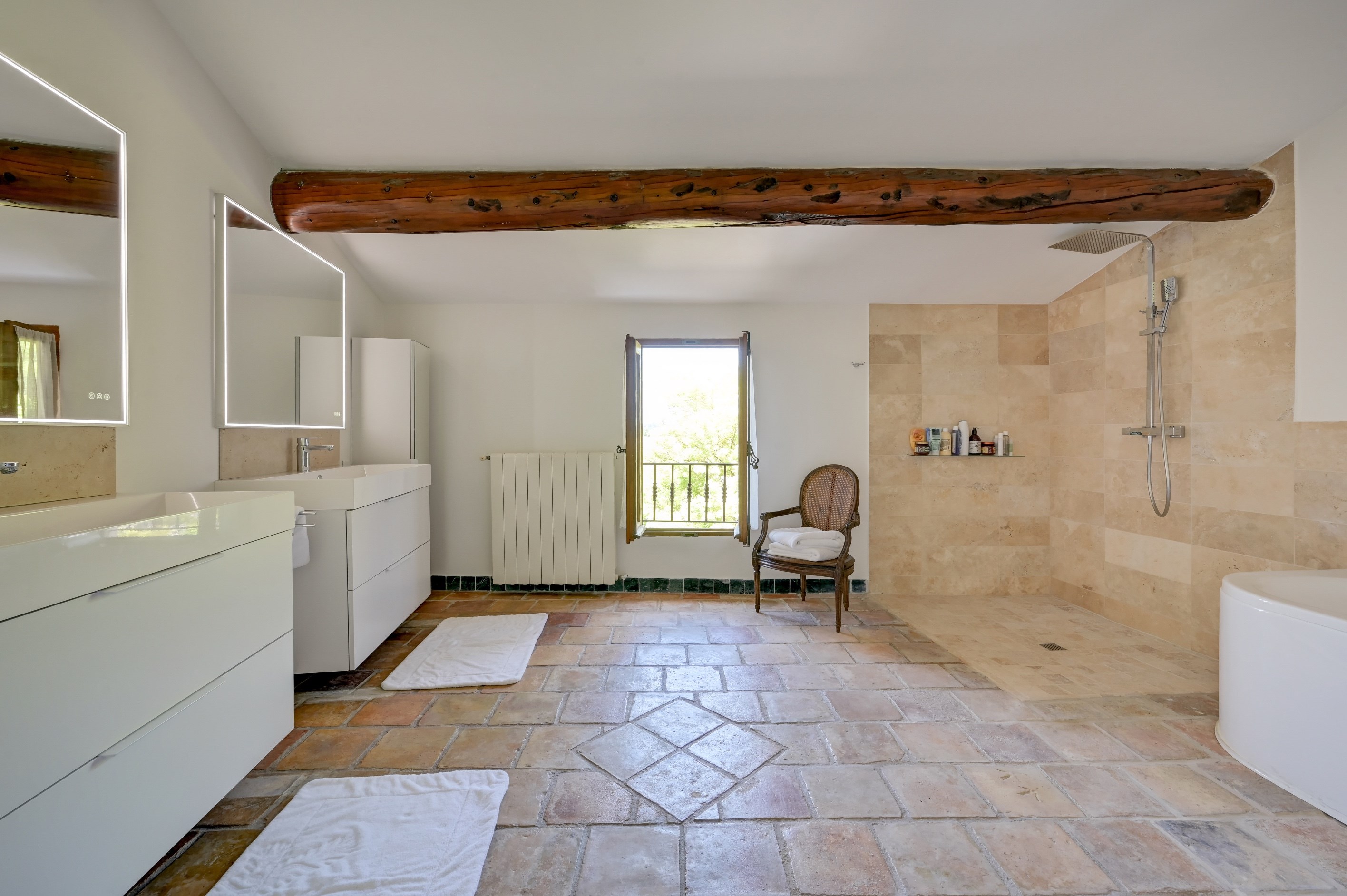 Superb stone village house with garden, swimming pool and garages - 物件實景