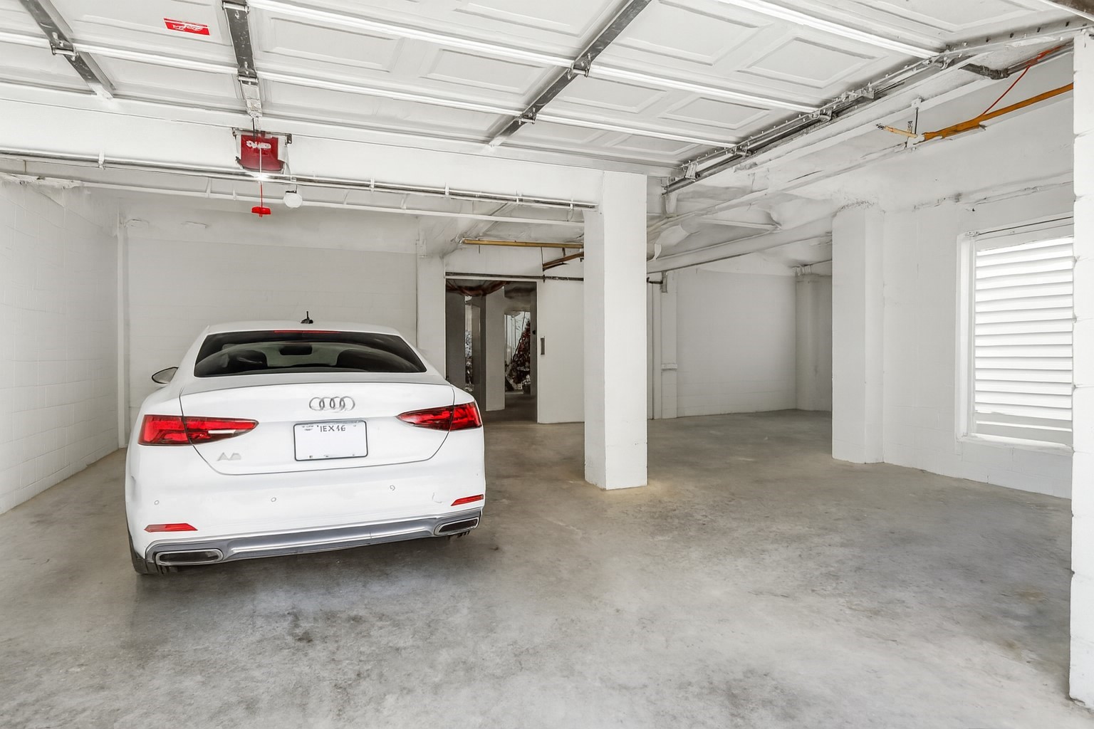 Nassau Bay, Texas, 77058, United States, 5 Bedrooms Bedrooms, ,5 BathroomsBathrooms,Residential,For Sale,1988330