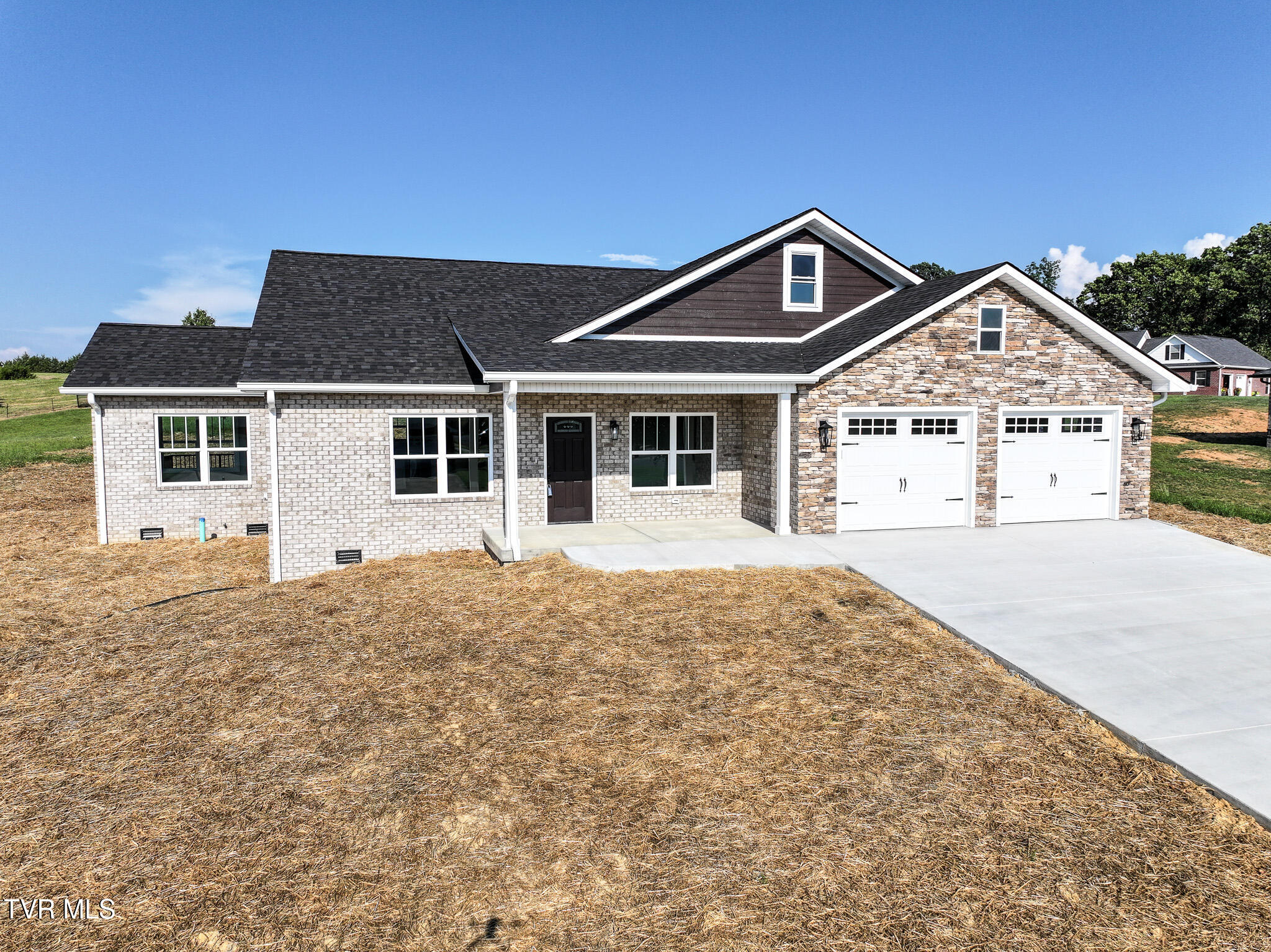 Greeneville, Tennessee, 37745, United States, 3 Bedrooms Bedrooms, ,2 BathroomsBathrooms,Residential,For Sale,1935533
