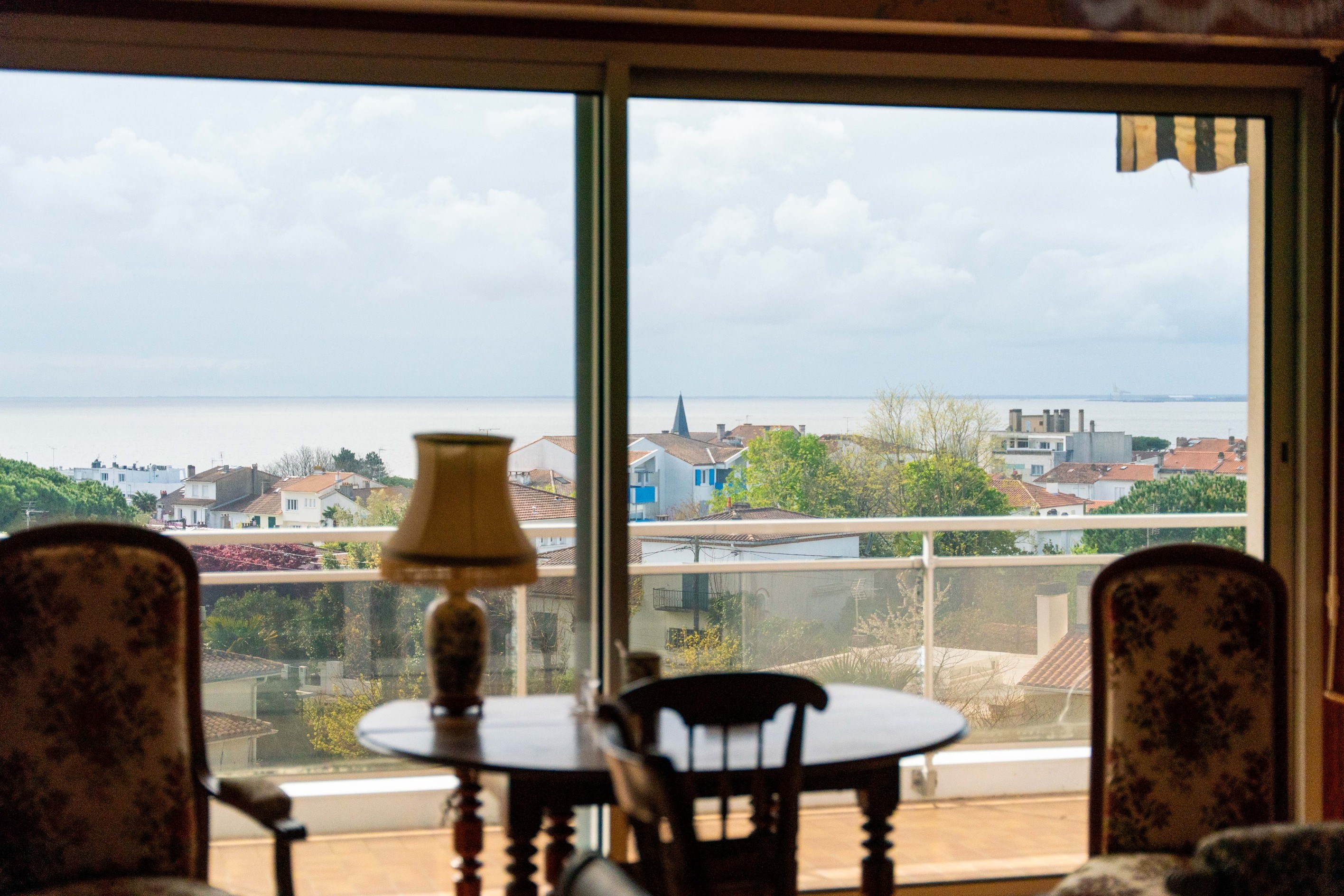  EXCEPTIONAL 230 SQM APARTMENT STEPS FROM TOWN CENTRE OF ROYAN WITH LARGE TERRAC… - 物件實景