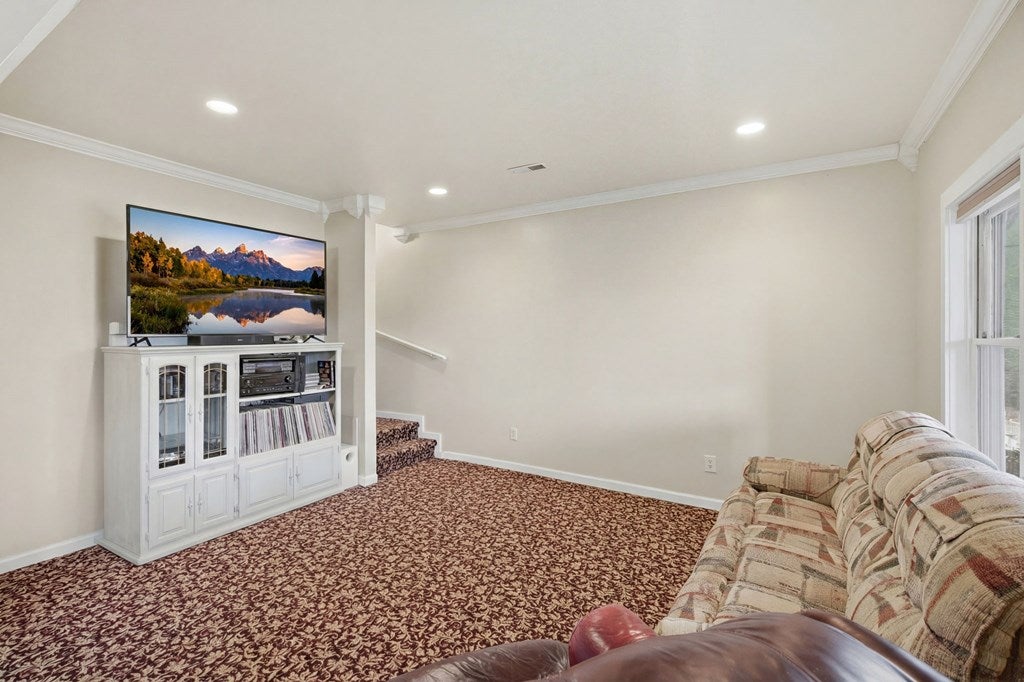 Ellijay, Georgia, 30536, United States, 2 Bedrooms Bedrooms, ,3 BathroomsBathrooms,Residential,For Sale,2034999