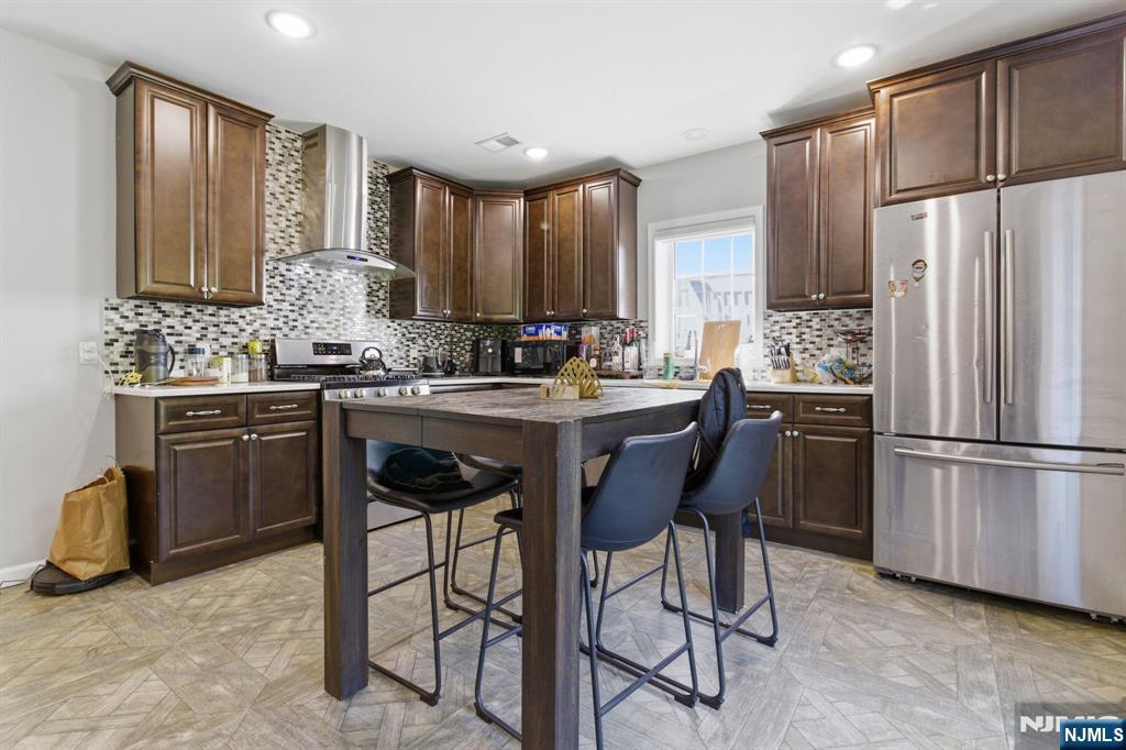 Kearny, New Jersey, 07032, United States, 6 Bedrooms Bedrooms, ,5 BathroomsBathrooms,Residential,For Sale,2032310