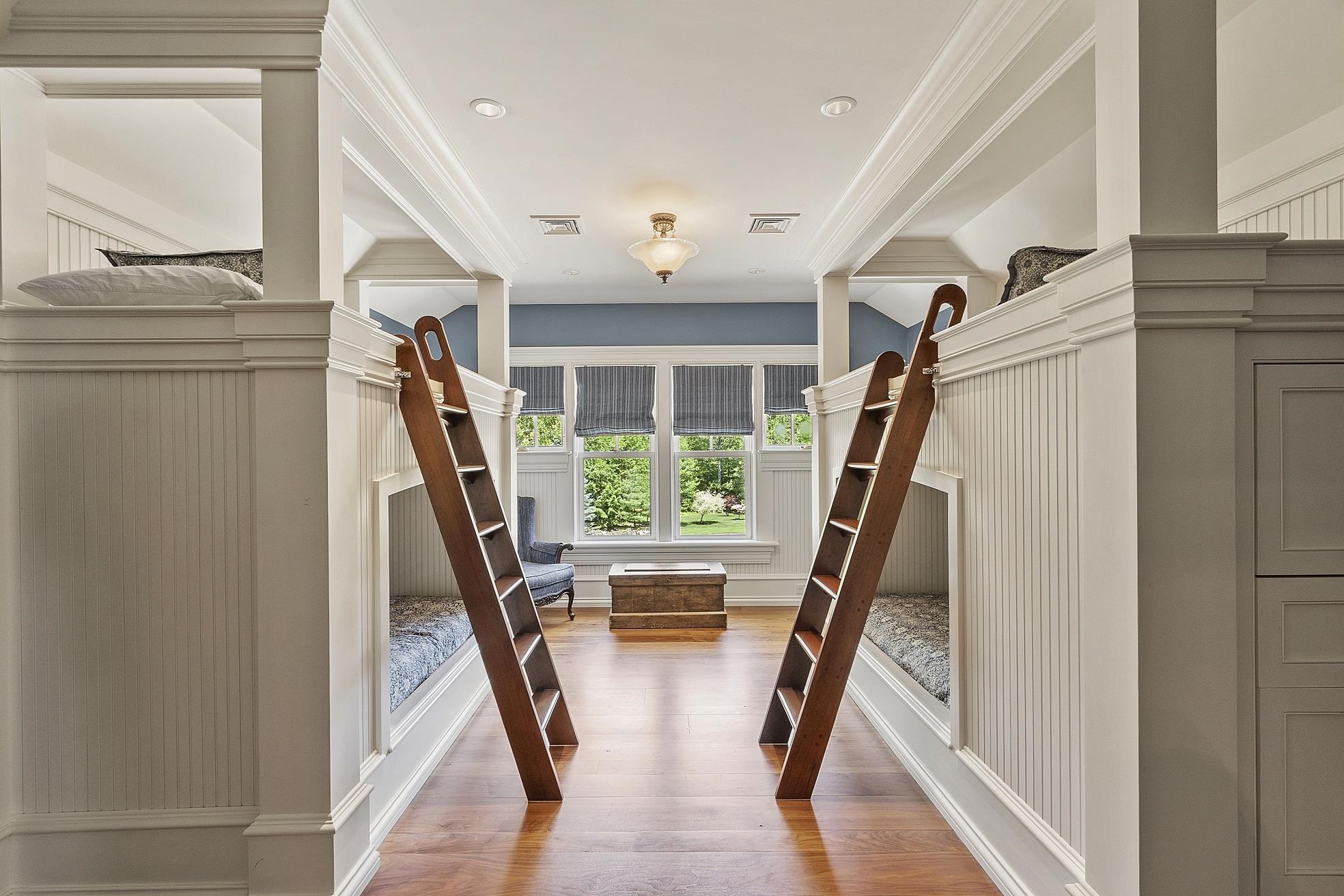 Meredith, New Hampshire, 03253, United States, 7 Bedrooms Bedrooms, ,6 BathroomsBathrooms,Residential,For Sale,1897806