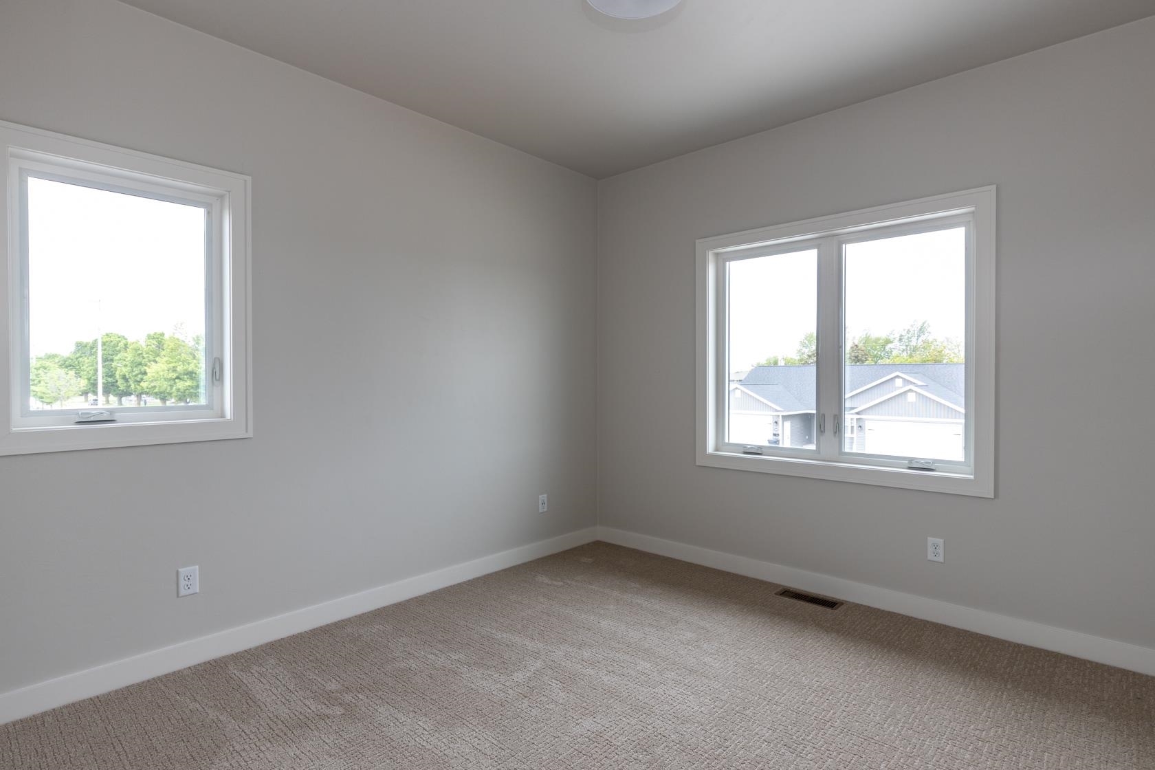 Kimberly, Wisconsin, 54136, United States, 4 Bedrooms Bedrooms, ,3 BathroomsBathrooms,Residential,For Sale,1915719