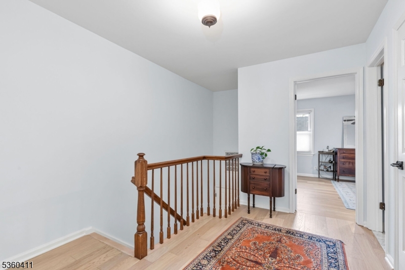 Scotch Plains Twp., New Jersey, 07076, United States, 2 Bedrooms Bedrooms, ,3 BathroomsBathrooms,Residential,For Sale,1999583