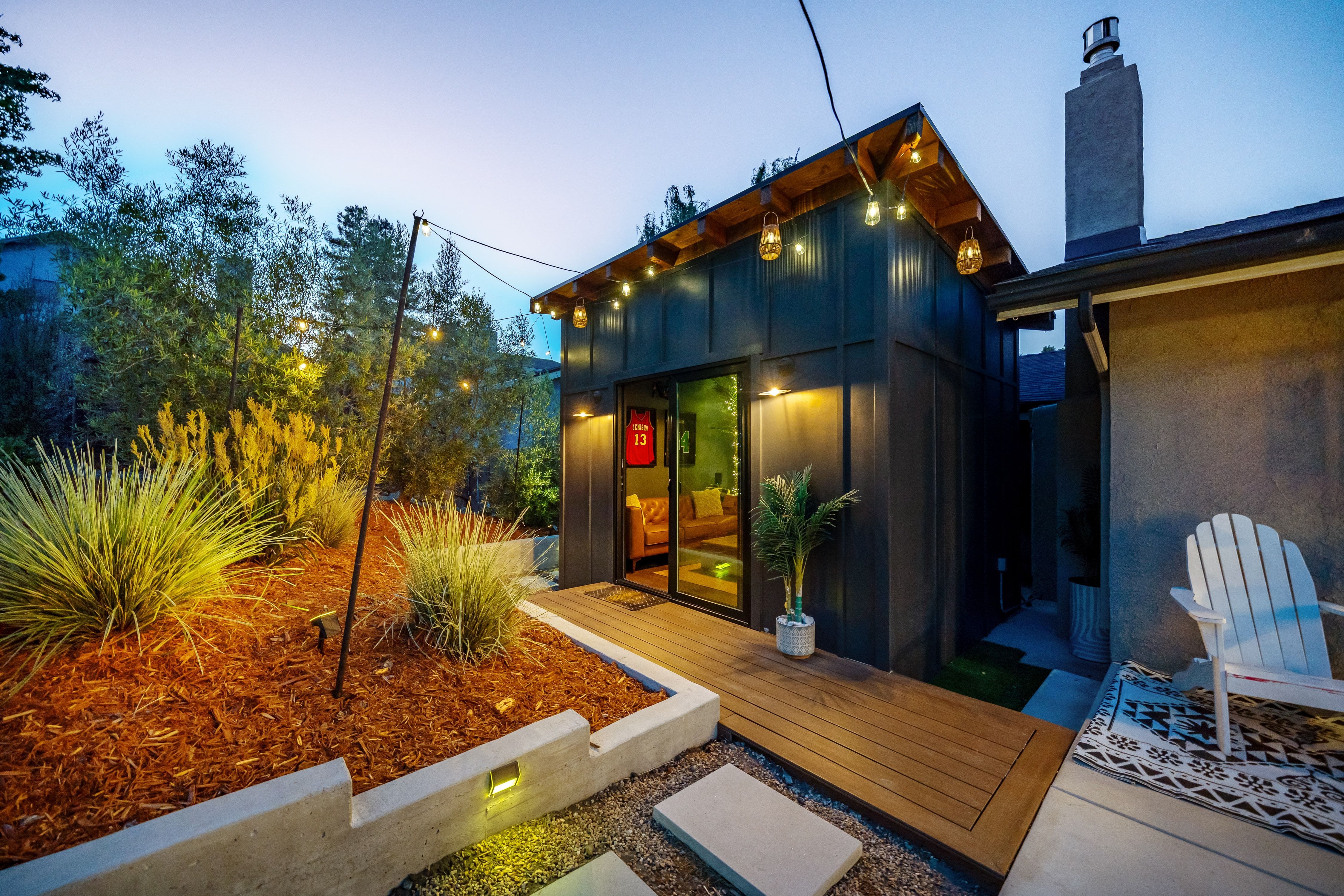  California Coastal Living Meets Modern Farmhouse Design - 物件實景