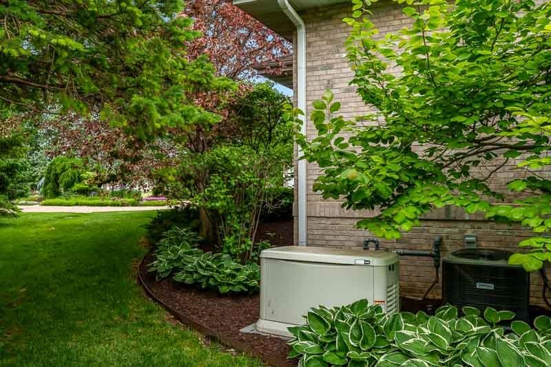 Machesney Park, Illinois, 61115, United States, 4 Bedrooms Bedrooms, ,5 BathroomsBathrooms,Residential,For Sale,2049063