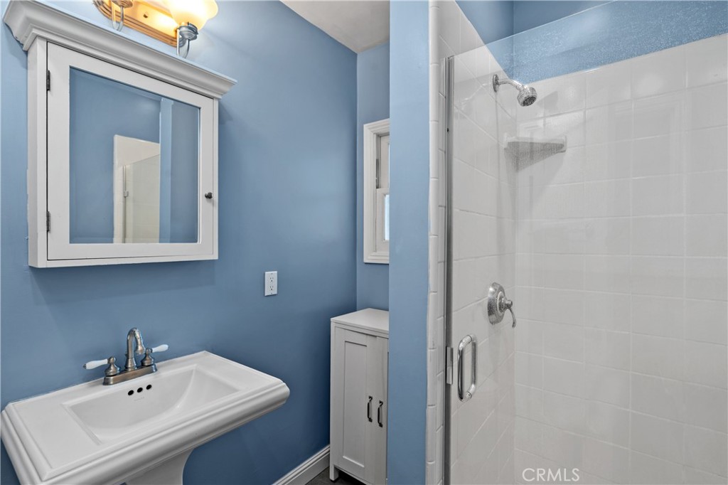 Studio City, California, 91602, United States, 5 Bedrooms Bedrooms, ,4 BathroomsBathrooms,Residential,For Sale,1947106