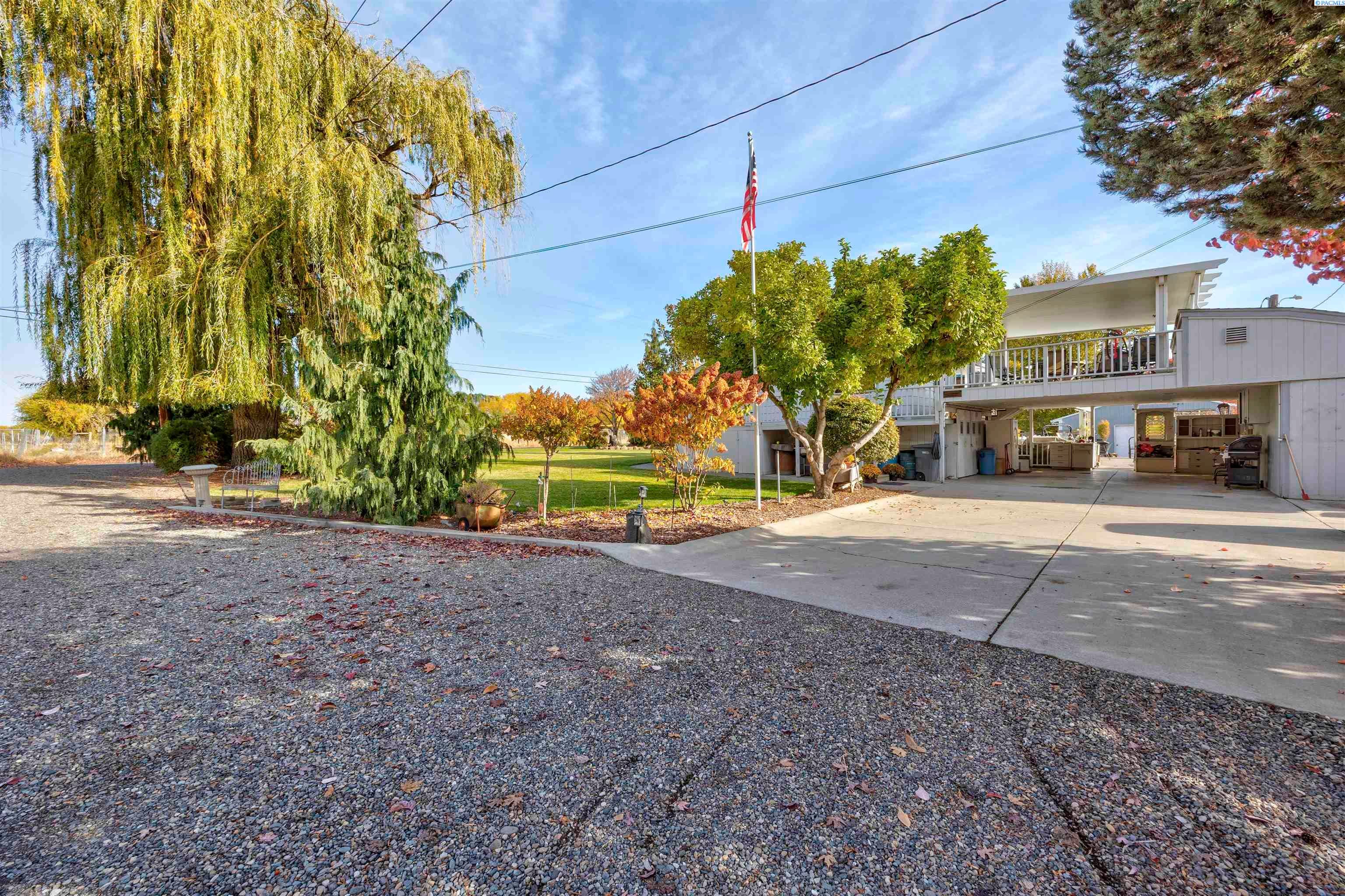 Prosser, Washington, 99350, United States, 4 Bedrooms Bedrooms, ,1 BathroomBathrooms,Residential,For Sale,1984108