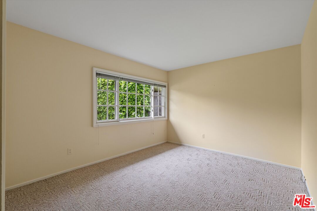 Malibu, California, 90265, United States, 4 Bedrooms Bedrooms, ,3 BathroomsBathrooms,Residential,For Sale,1859760