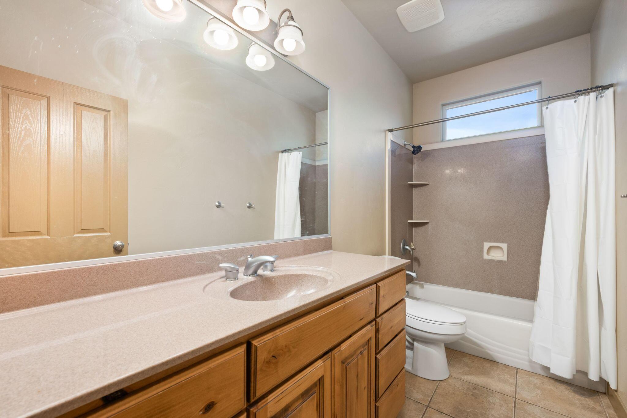 St George, Utah, 84790, United States, 3 Bedrooms Bedrooms, ,2 BathroomsBathrooms,Residential,For Sale,1878970