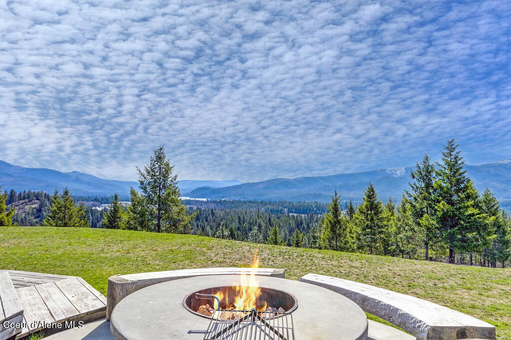 Priest River, Idaho, 83856, United States, 5 Bedrooms Bedrooms, ,4 BathroomsBathrooms,Residential,For Sale,1770577