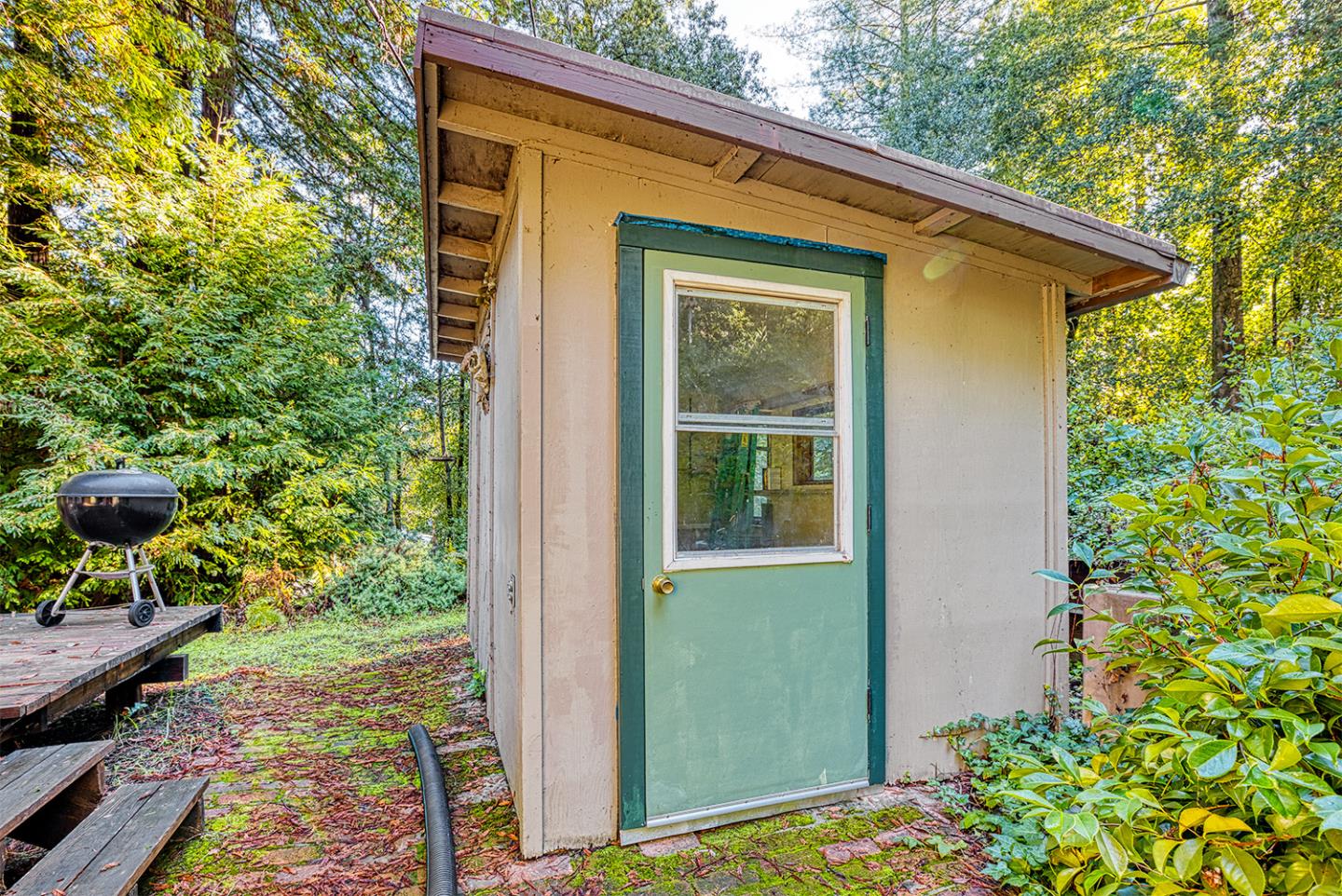 Felton, California, 95018, United States, 3 Bedrooms Bedrooms, ,3 BathroomsBathrooms,Residential,For Sale,1996895