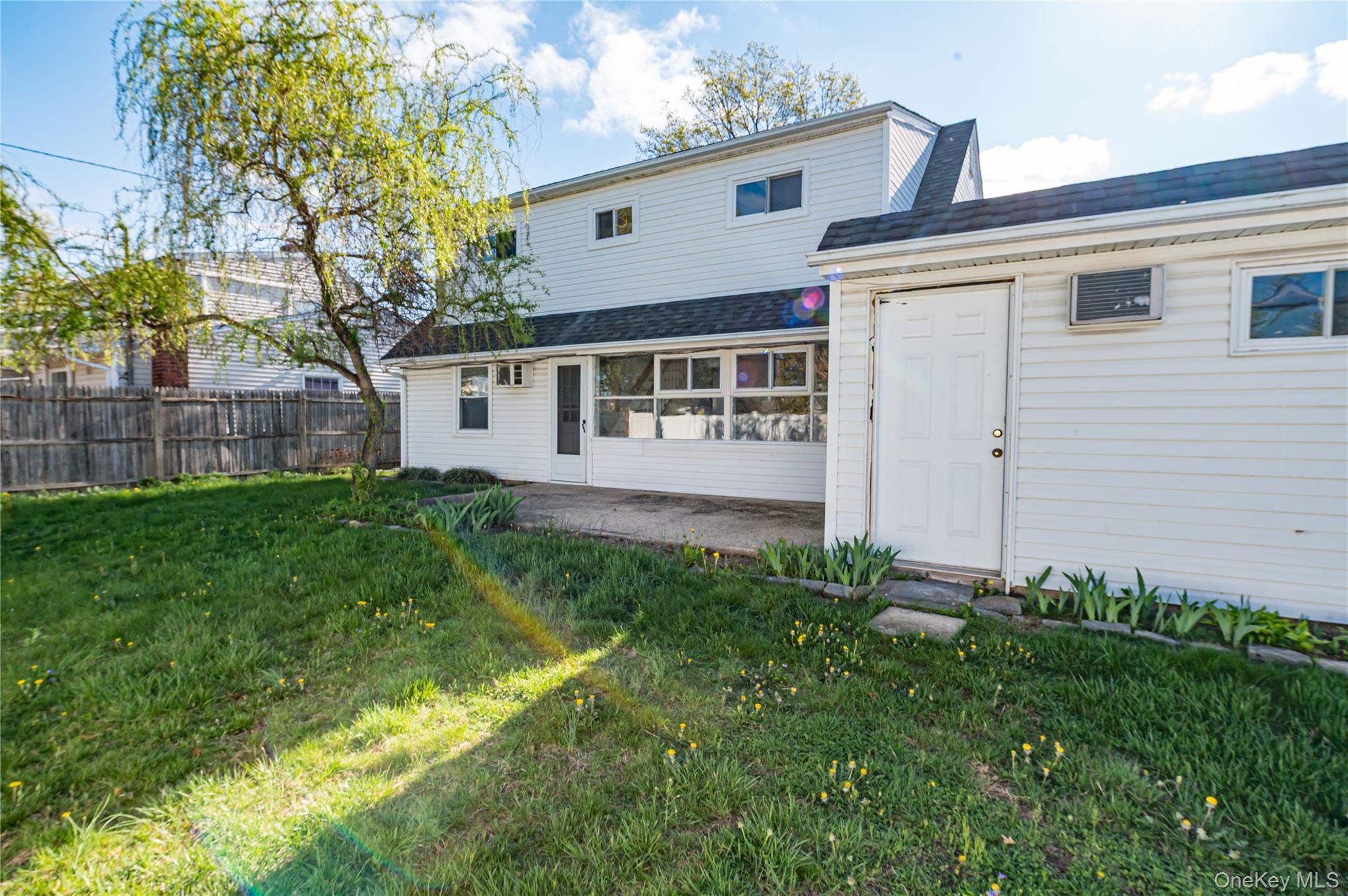  54 Ramble Lane, Levittown, NY, 11756 - 物件實景