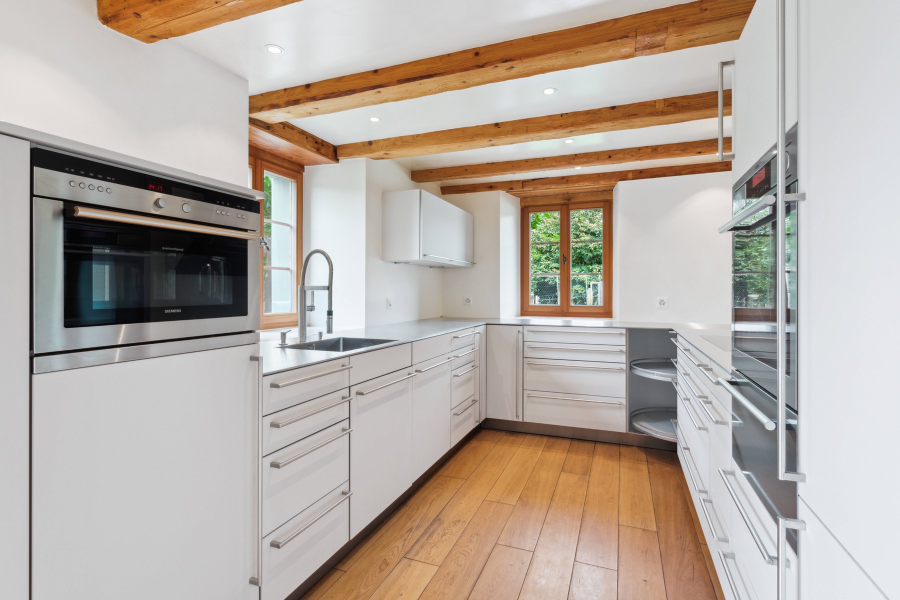  A Rare Find in Attalens – Renovated Farmhouse, Stable (2 stalls), and Spacious P - 物件實景