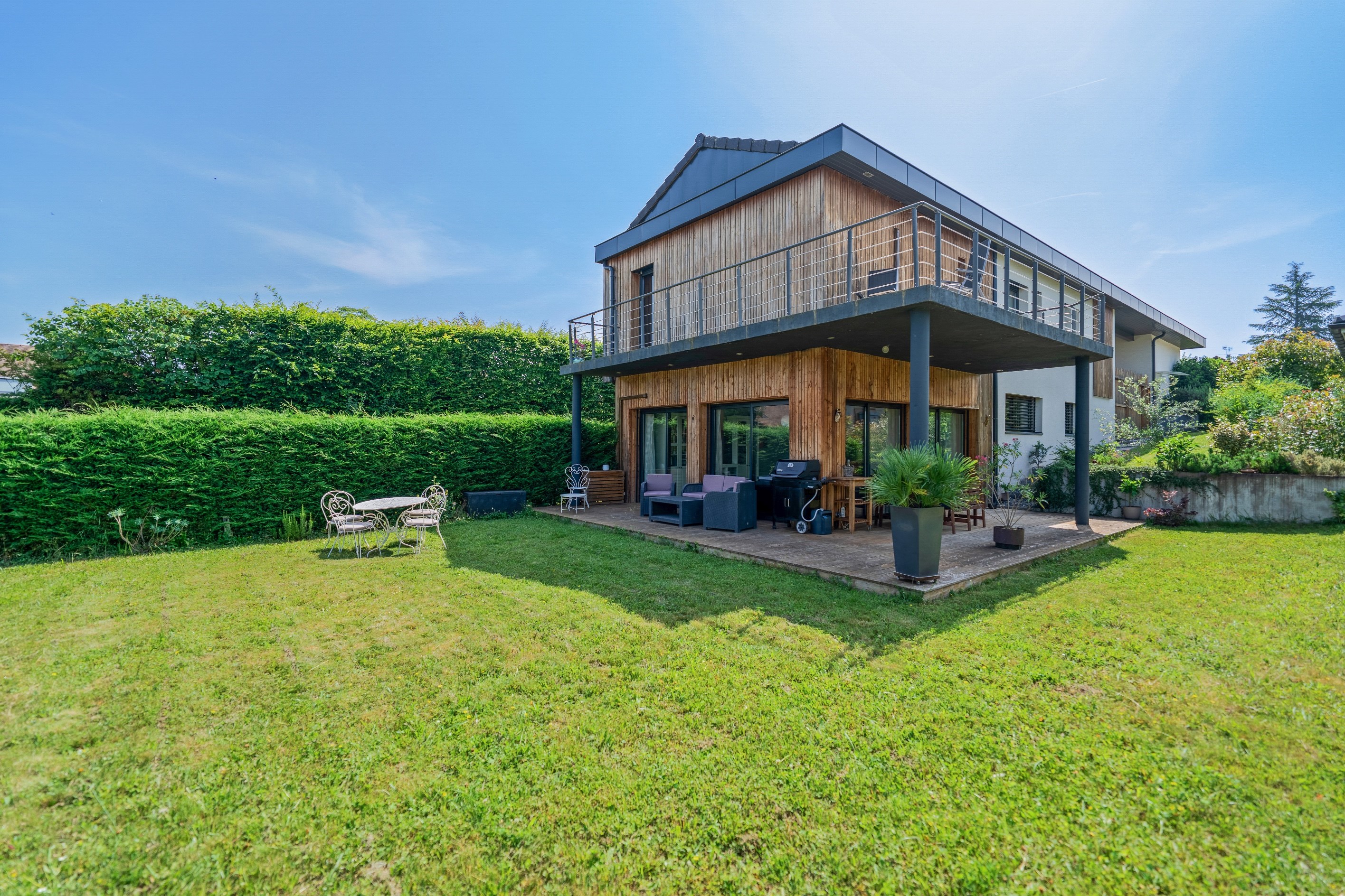  Elegant Contemporary Villa with Lake View - 物件實景