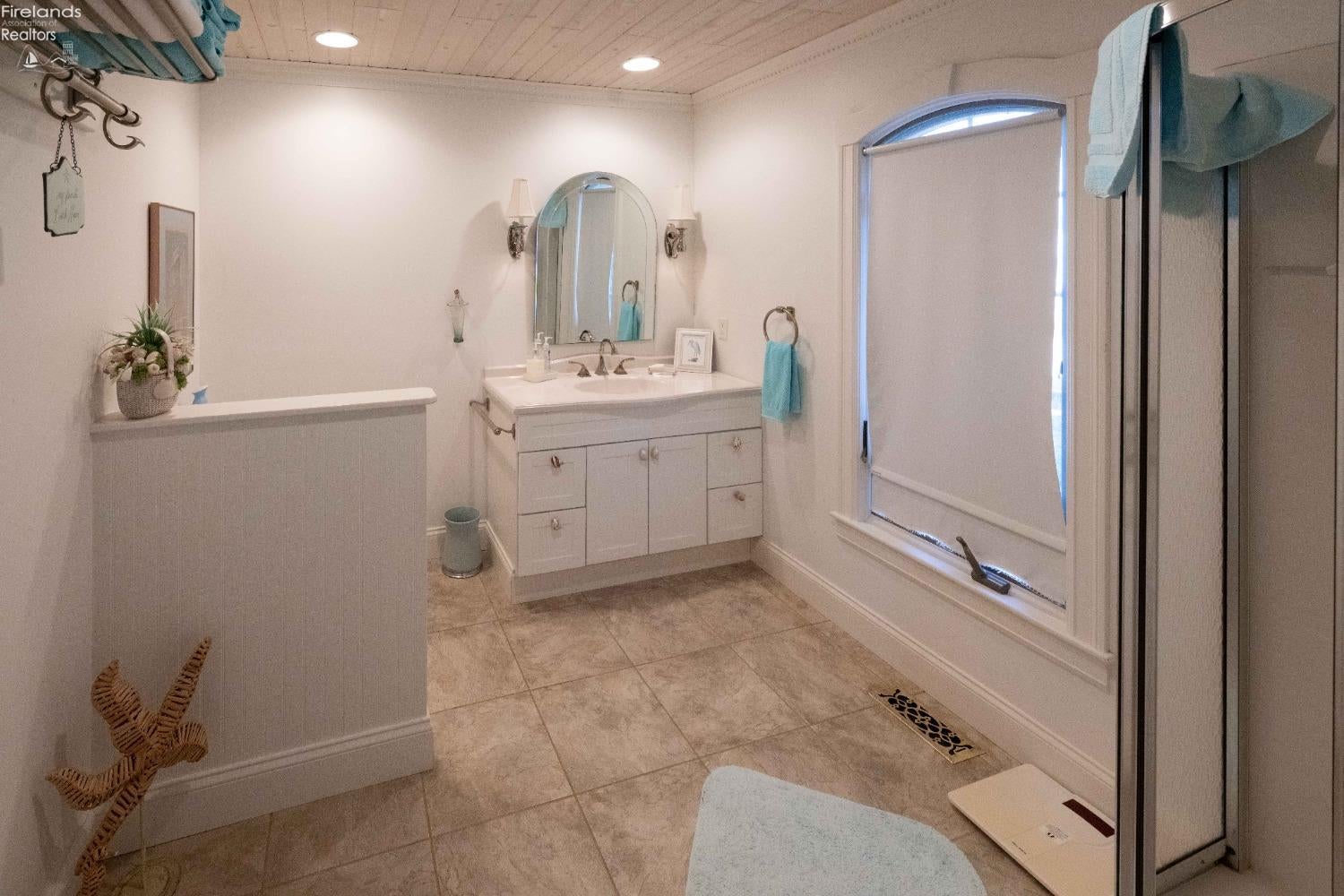 Kelleys Island, Ohio, 43438, United States, 4 Bedrooms Bedrooms, ,3 BathroomsBathrooms,Residential,For Sale,1792015