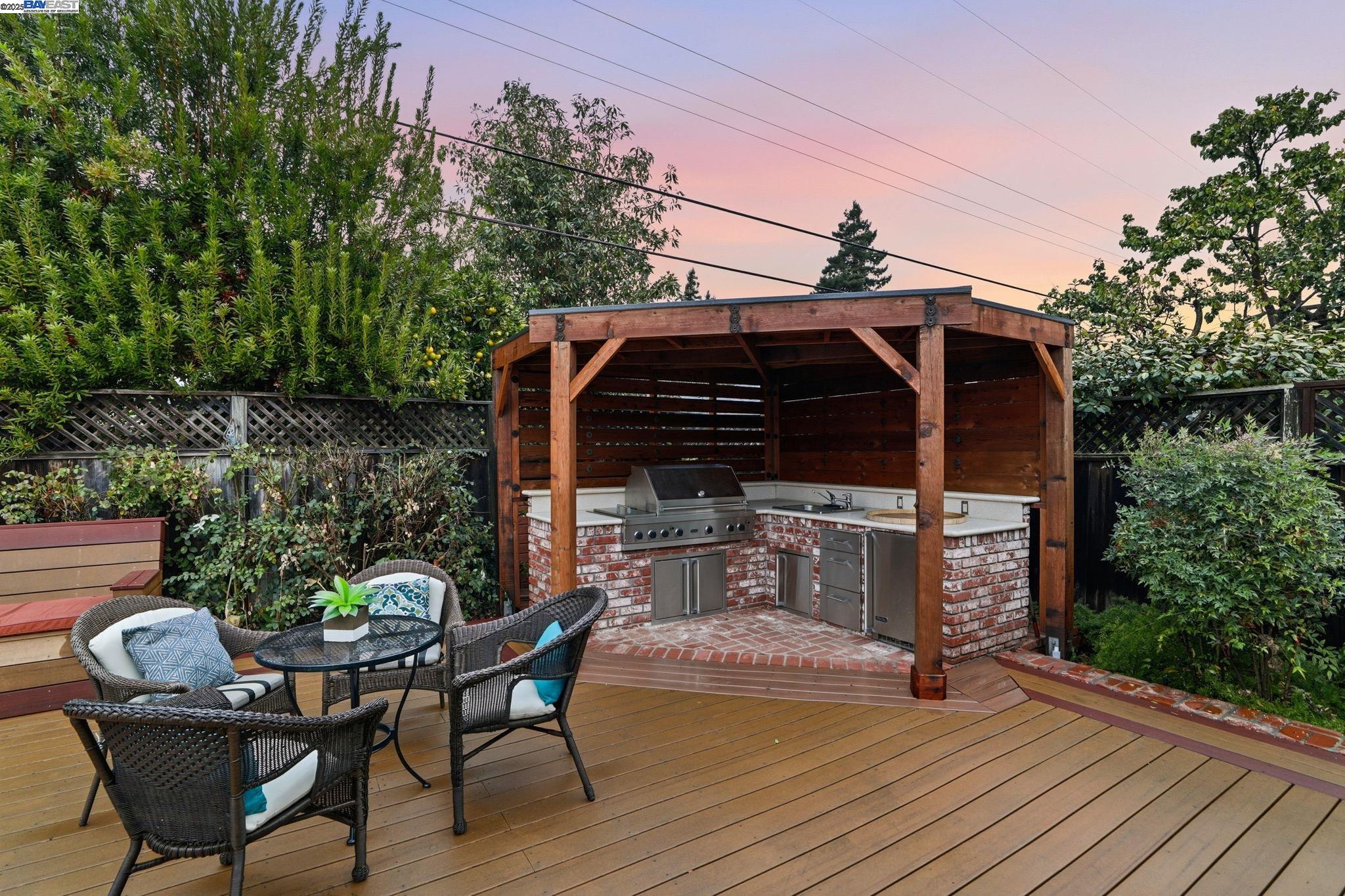 Fremont, California, 94536, United States, 3 Bedrooms Bedrooms, ,2 BathroomsBathrooms,Residential,For Sale,1992910