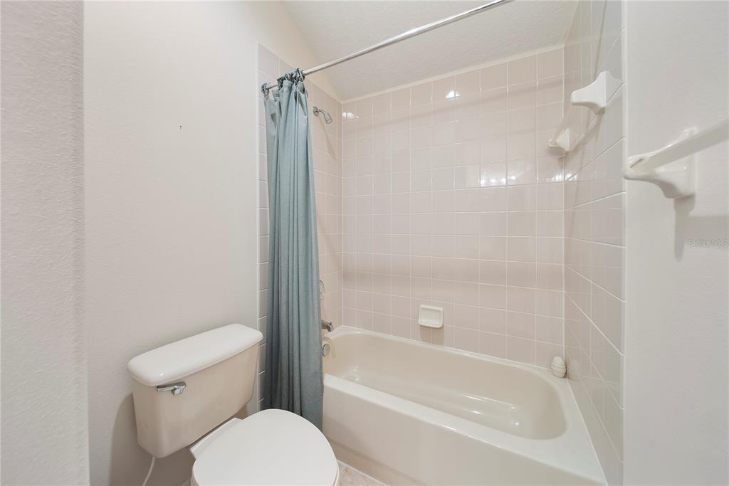 Orlando, Florida, 32836, United States, 5 Bedrooms Bedrooms, ,4 BathroomsBathrooms,Residential,For Sale,1989643