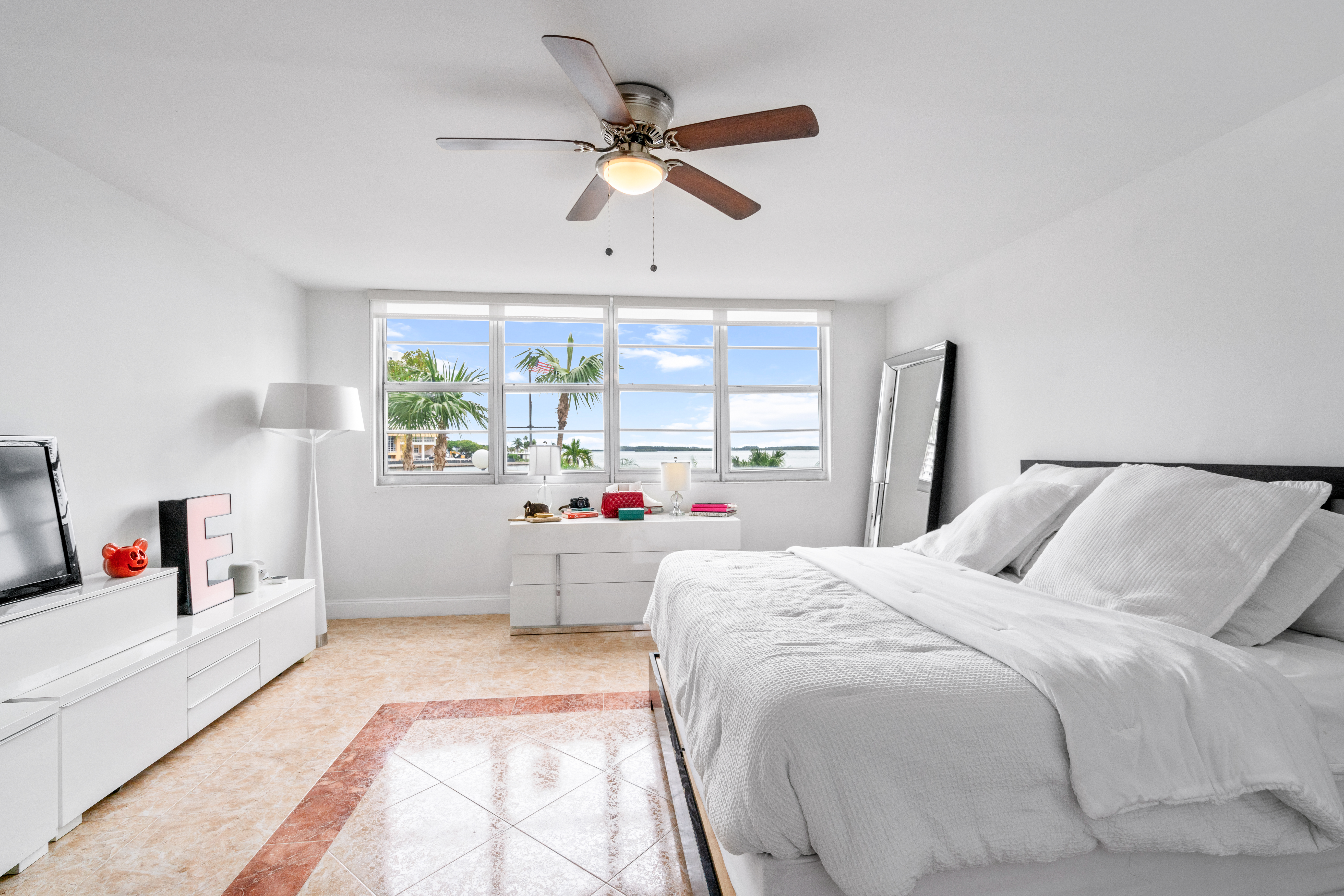  905 Brickell Bay Dr, Miami, FL, 33131 - 物件實景