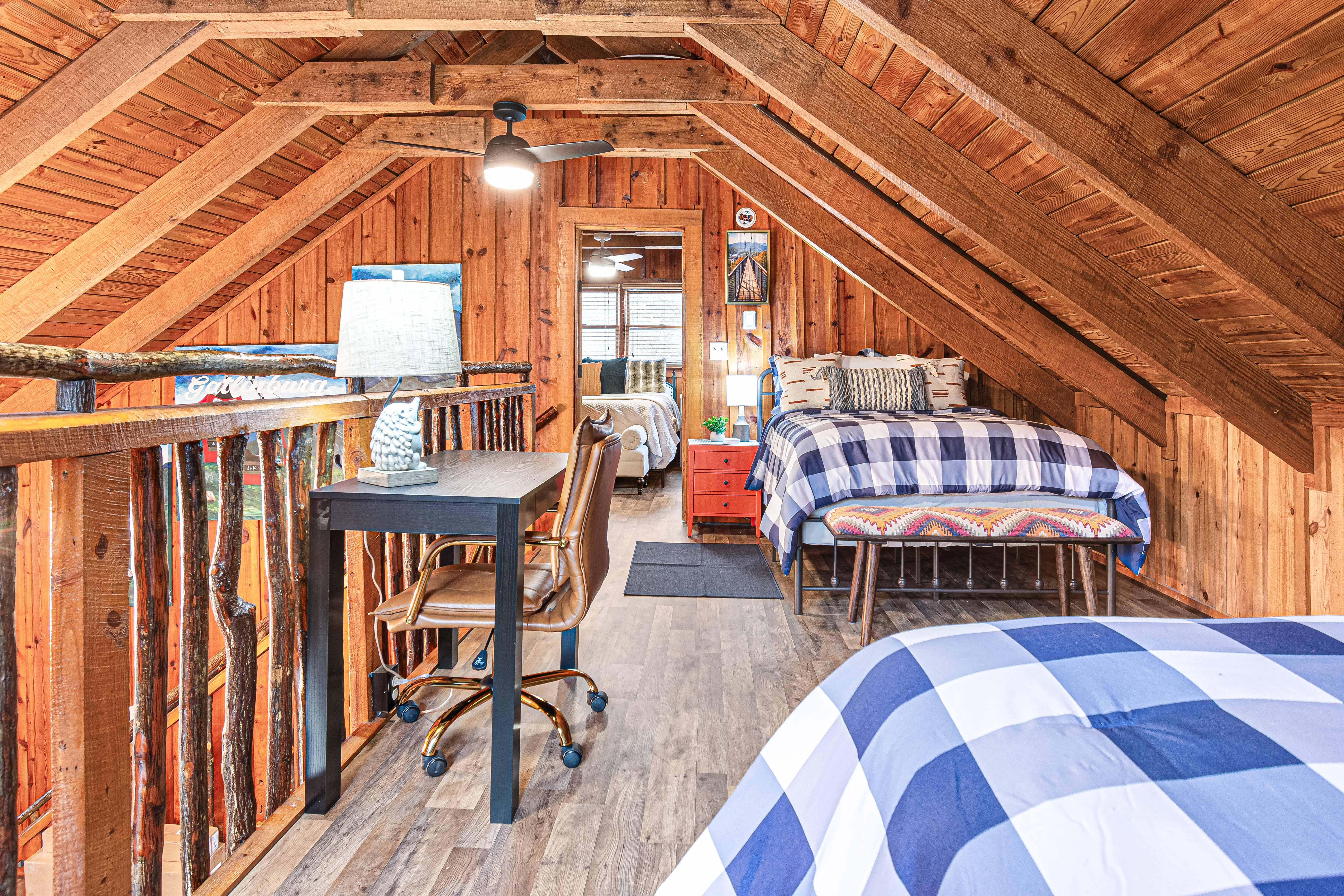 Gatlinburg, Tennessee, 37738, United States, 3 Bedrooms Bedrooms, ,4 BathroomsBathrooms,Residential,For Sale,1977450