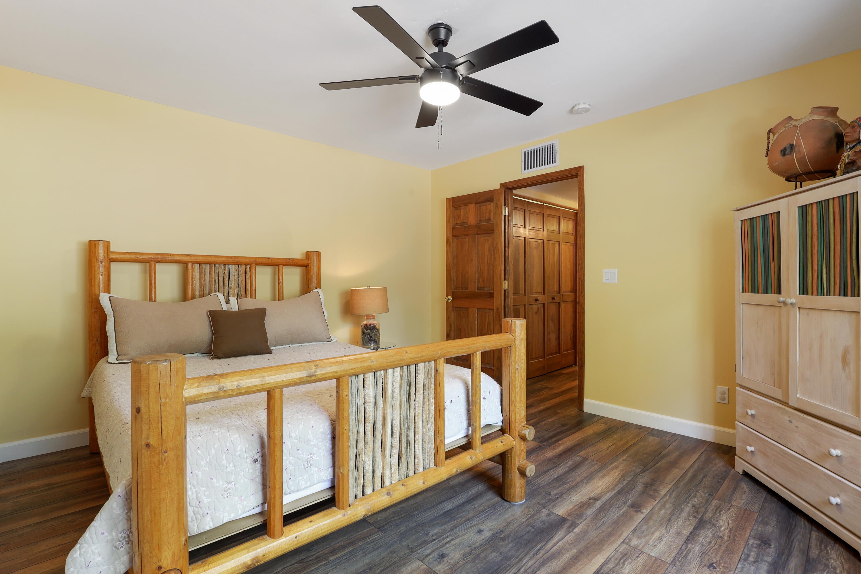 Pine, Arizona, 85544, United States, 2 Bedrooms Bedrooms, ,2 BathroomsBathrooms,Residential,For Sale,1917877
