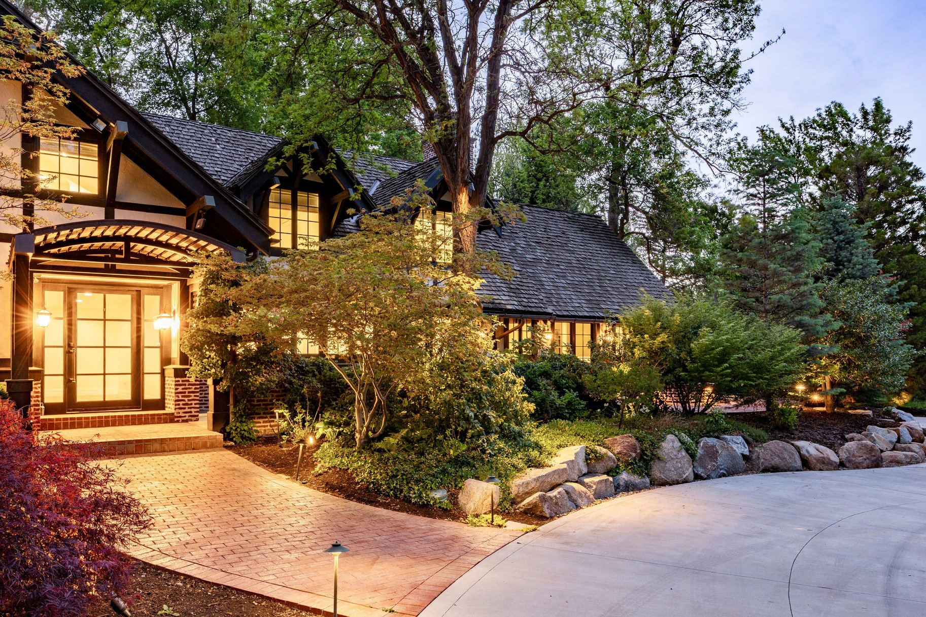  Stunning Tudor Estate in Premier Walker Lane Neighborhood - 物件實景