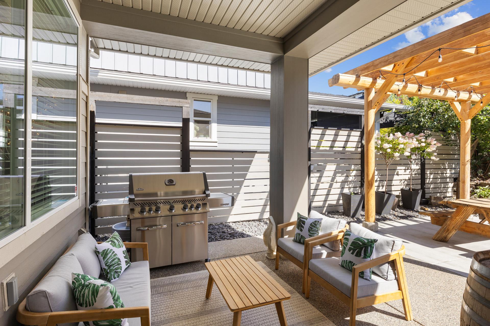 KELOWNA, British Columbia, V1W 5K2, CA, 5 Bedrooms Bedrooms, ,3 BathroomsBathrooms,Residential,For Sale,1960924