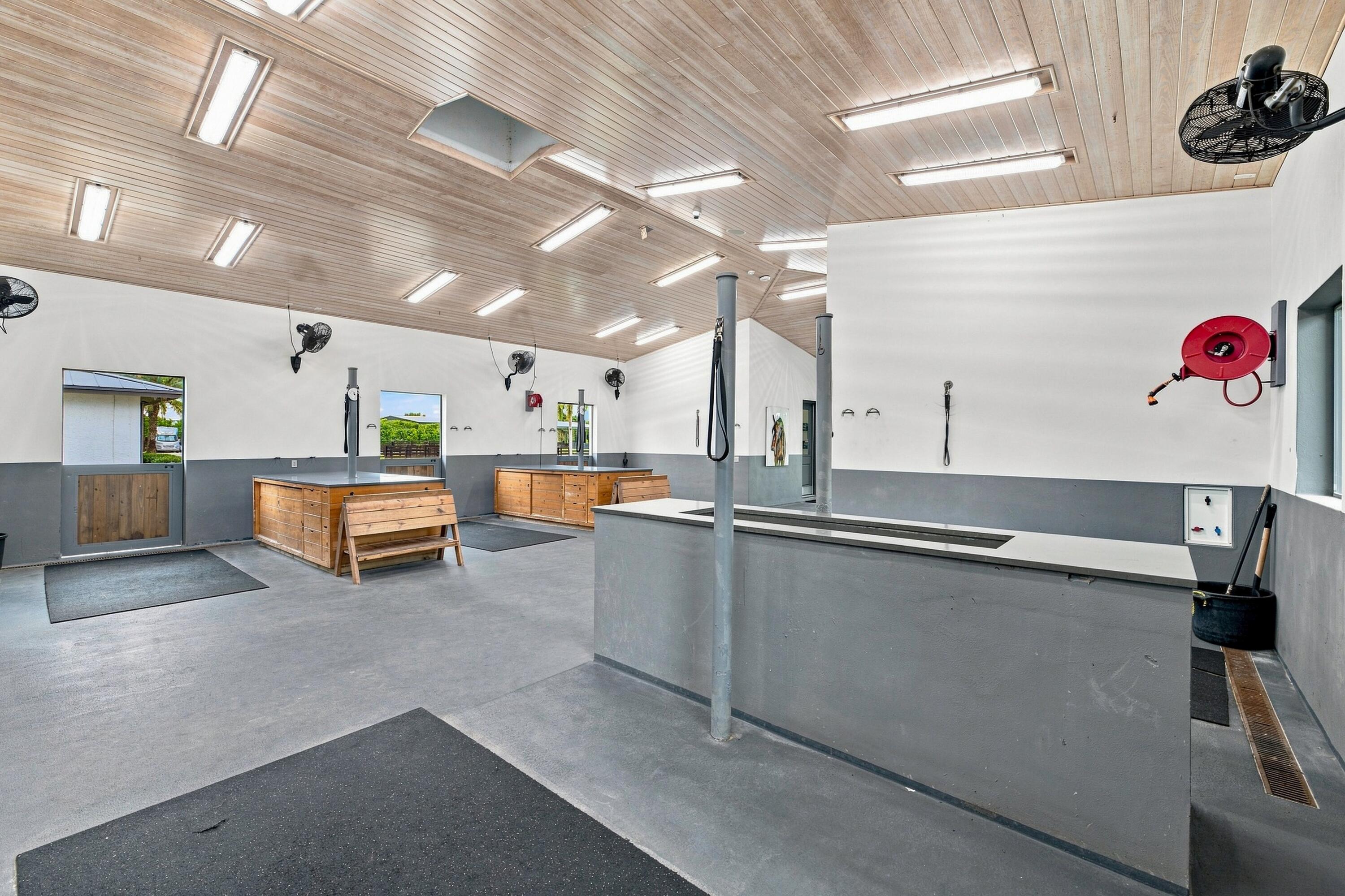  13155 Southfields Road - 物件實景