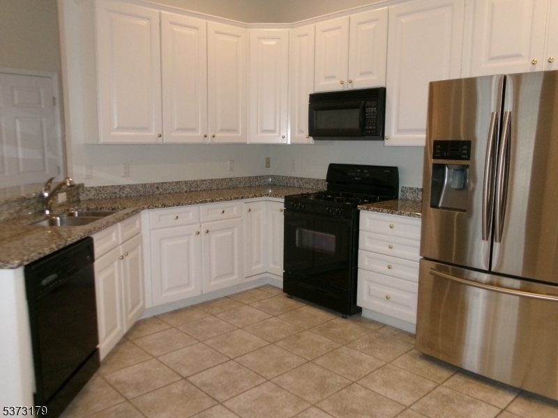 Wayne Twp., New Jersey, 07470, United States, 2 Bedrooms Bedrooms, ,2 BathroomsBathrooms,Residential,For Sale,1970716