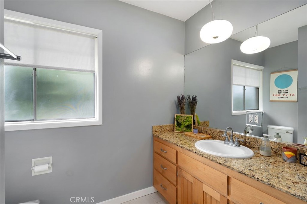 Pasadena, California, 91107, United States, 2 Bedrooms Bedrooms, ,2 BathroomsBathrooms,Residential,For Sale,1896014