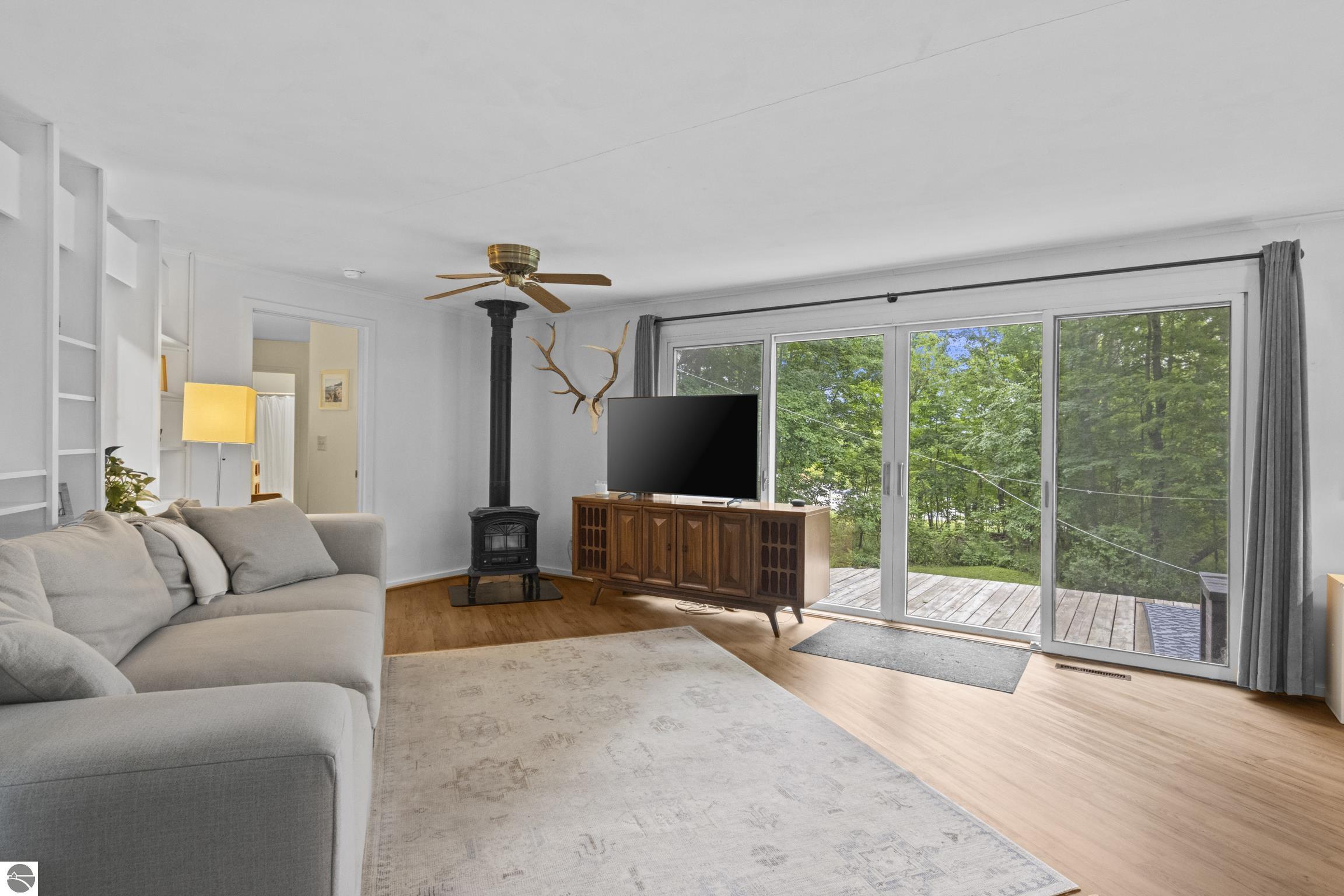 Traverse City, Michigan, 49684, United States, 2 Bedrooms Bedrooms, ,3 BathroomsBathrooms,Residential,For Sale,1915981