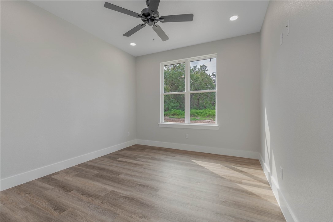 Franklin, Texas, 77856, United States, 4 Bedrooms Bedrooms, ,4 BathroomsBathrooms,Residential,For Sale,1880577