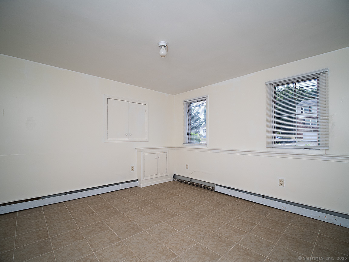 Woodbridge, Connecticut, 06525, United States, 4 Bedrooms Bedrooms, ,4 BathroomsBathrooms,Residential,For Sale,1906331