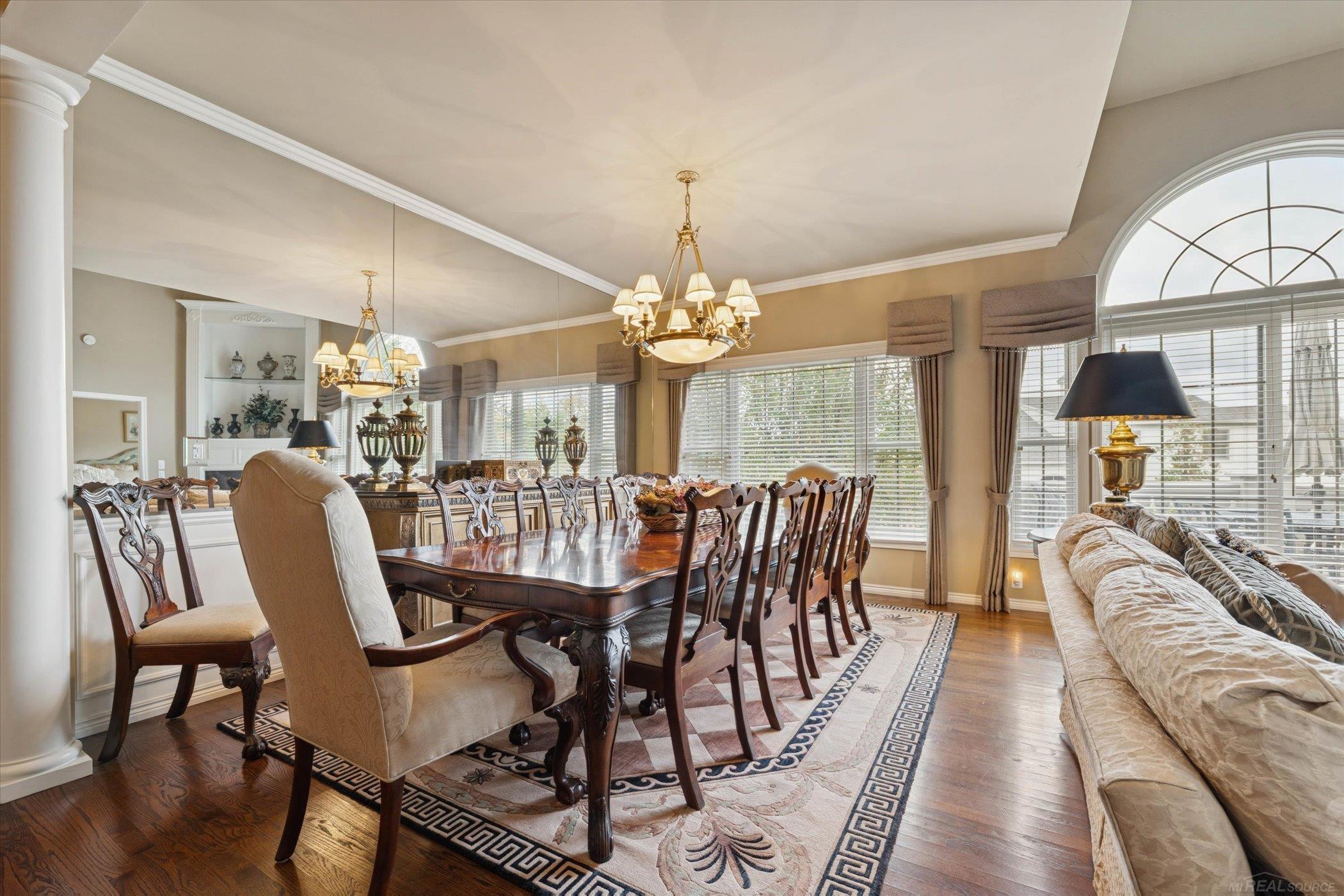 Oakland Twp, Michigan, 48306, United States, 2 Bedrooms Bedrooms, ,4 BathroomsBathrooms,Residential,For Sale,1984320